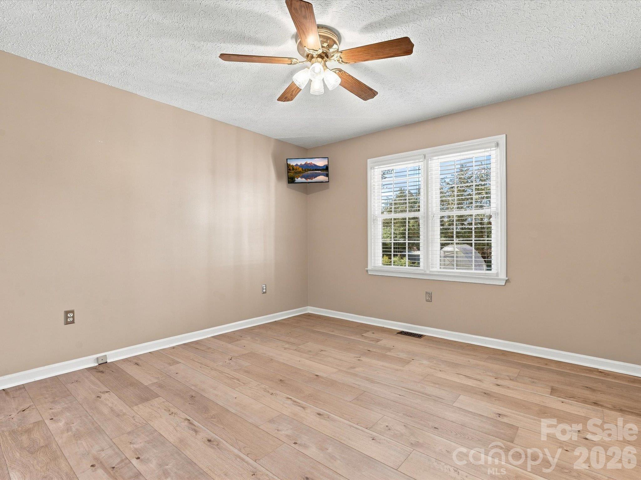 Single Family Residence at 106 Sterling Drive, York, photo 25 of 47