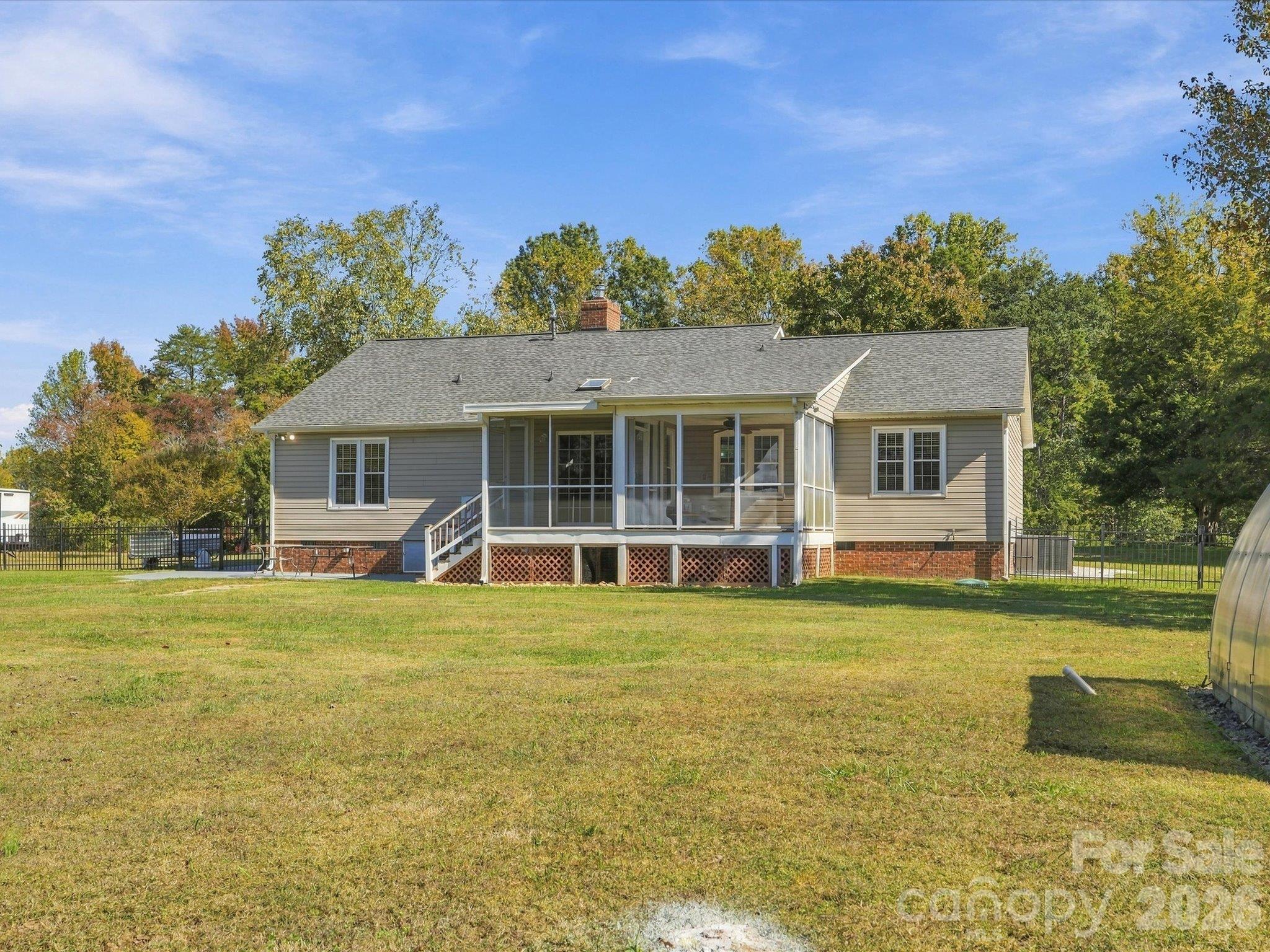 Single Family Residence at 106 Sterling Drive, York, photo 35 of 47