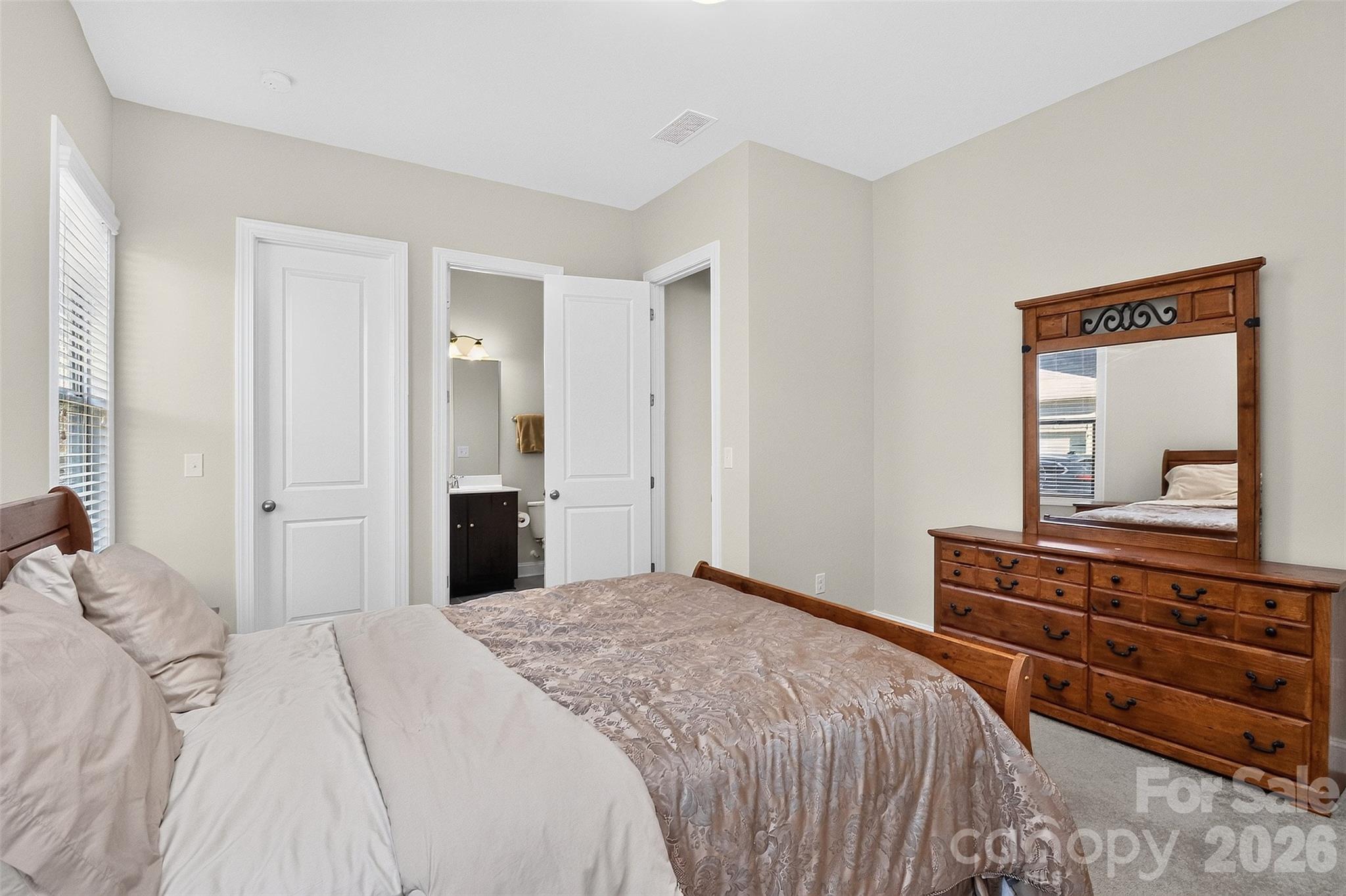 Guest BR on Main - 16708 Monocacy Boulevard, Huntersville