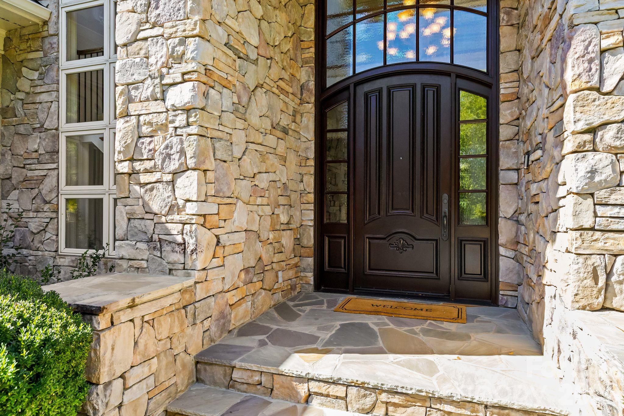 Single Family Residence at 14606 Jockeys Ridge Drive, Charlotte, photo 3 of 46