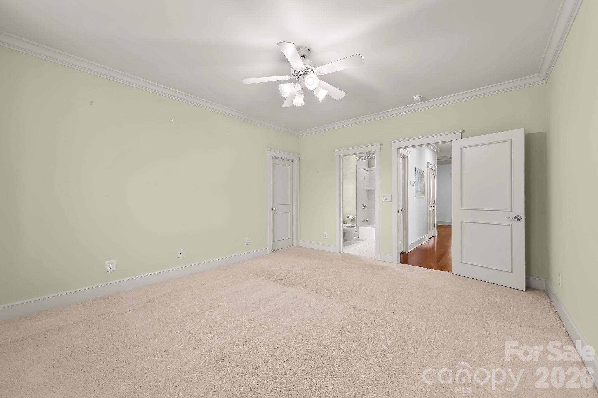 Single Family Residence at 14606 Jockeys Ridge Drive, Charlotte, photo 33 of 46