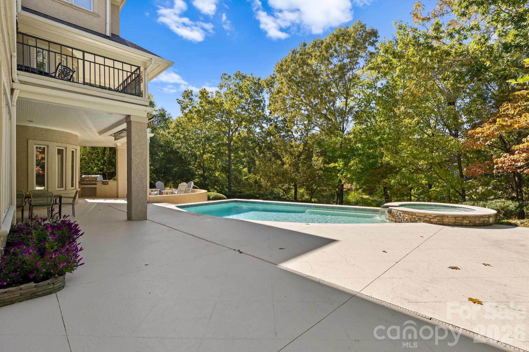 Single Family Residence at 14606 Jockeys Ridge Drive, Charlotte, photo 40 of 46