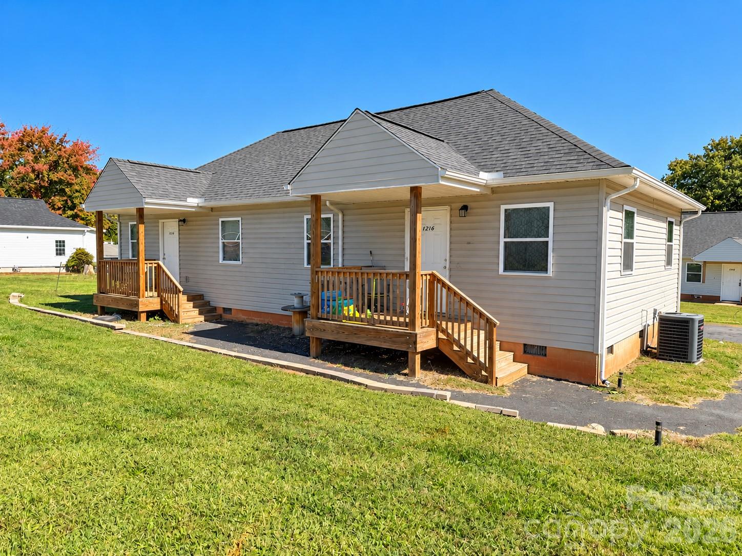 1216, 1218 Exterior - 1212, 1214, 1216, 1218 Alexander Street, Statesville