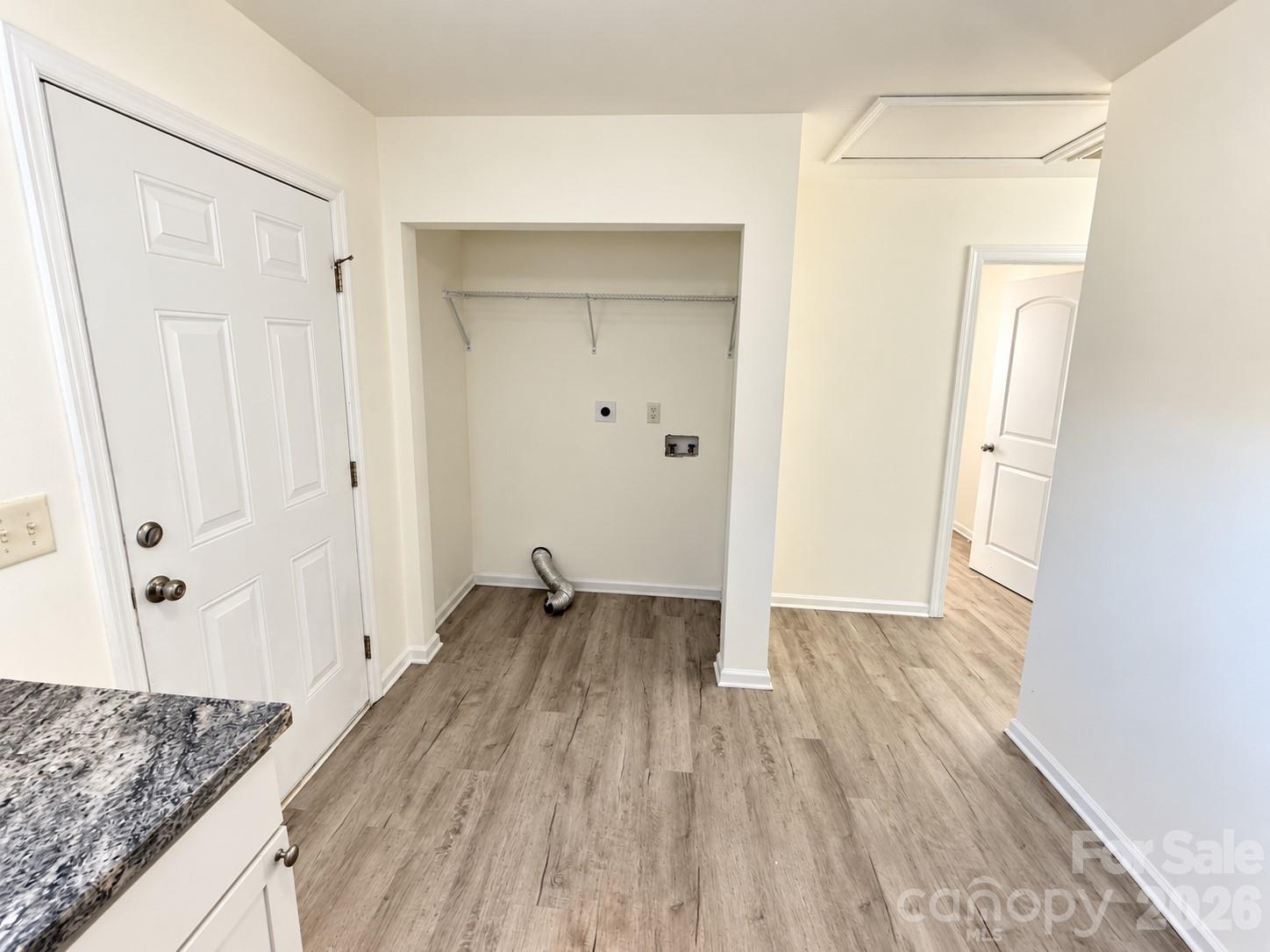 1212 Laundry - 1212, 1214, 1216, 1218 Alexander Street, Statesville
