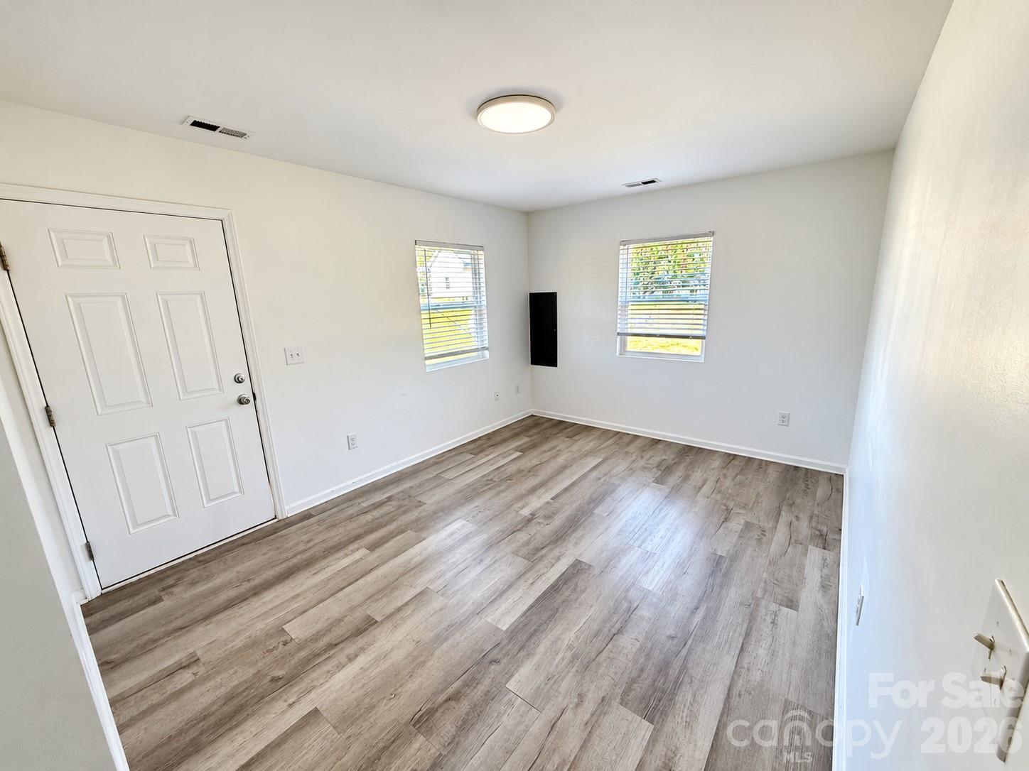 1214 Living Room - 1212, 1214, 1216, 1218 Alexander Street, Statesville