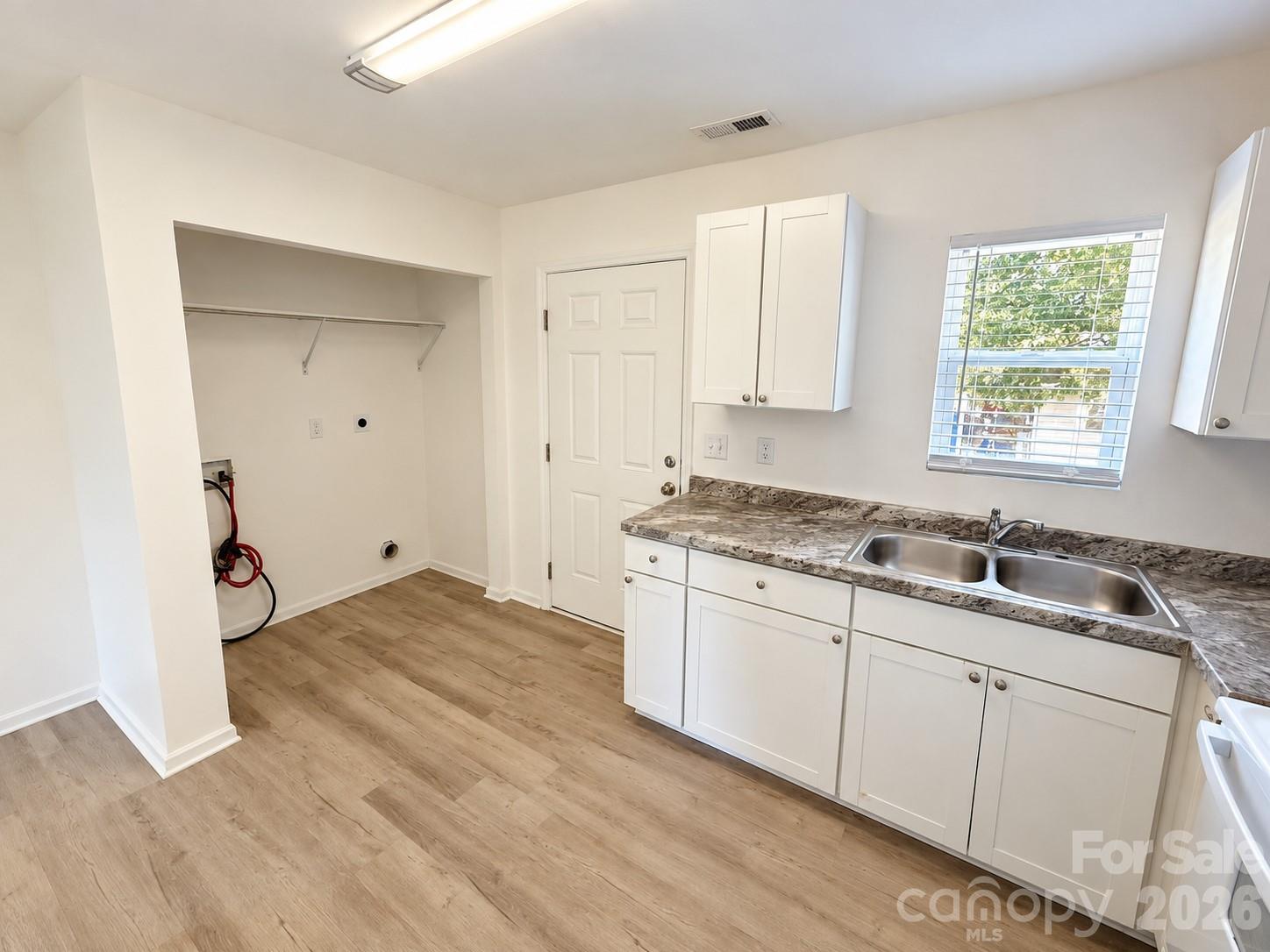 1214 Laundry - 1212, 1214, 1216, 1218 Alexander Street, Statesville