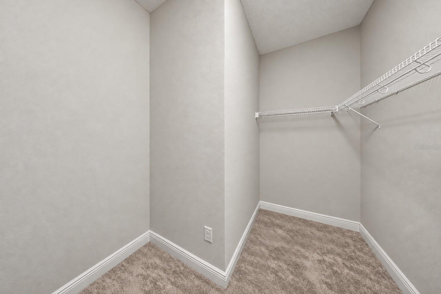 Single Family Residence at 6005 SHADOWLAKE DR, APOLLO BEACH, photo 13 of 39
