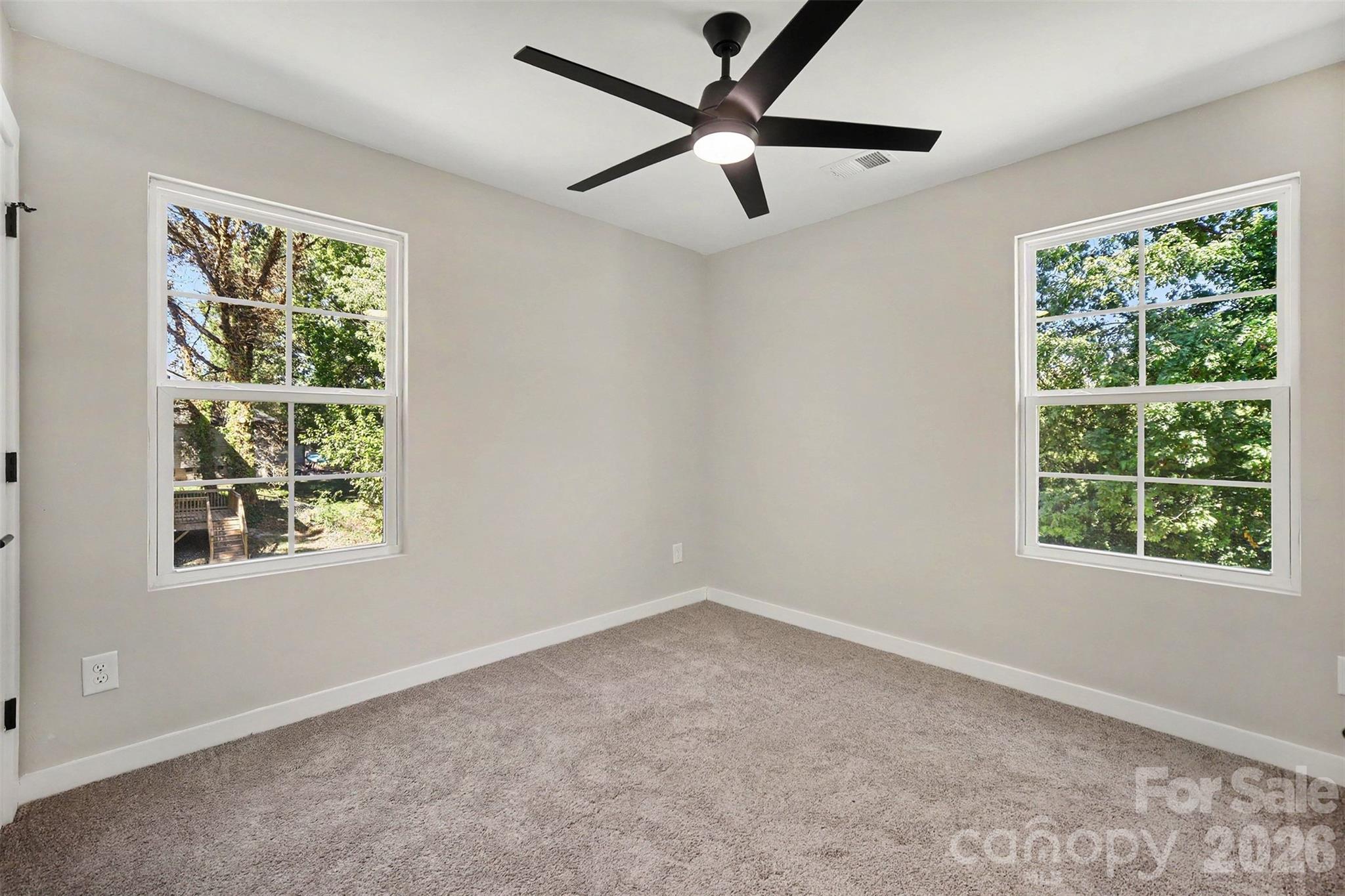 Single Family Residence at 112 E Hilltop Drive, Gastonia, photo 24 of 39