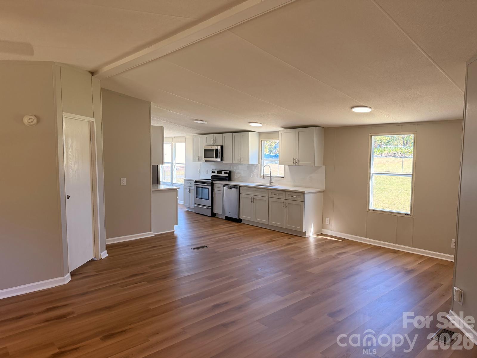 Single Family Residence at 5609 Wildwood Court, Bessemer City, photo 3 of 10
