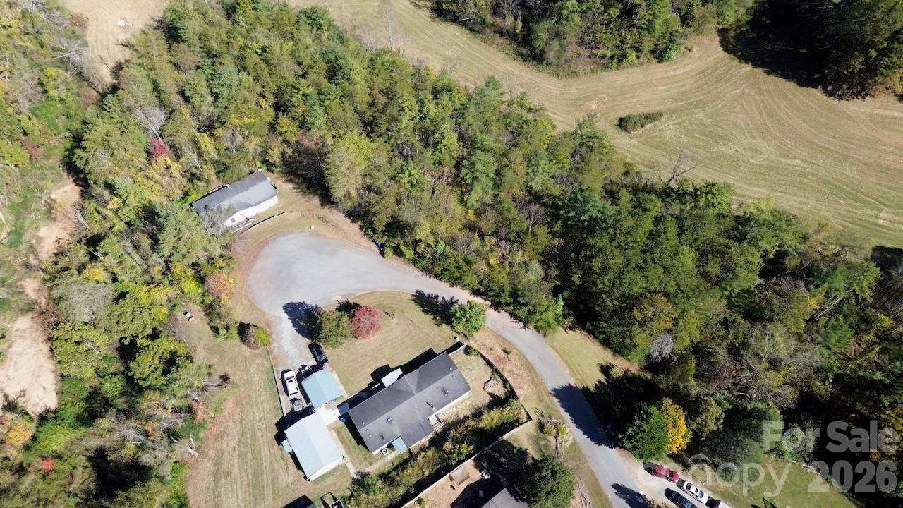 Single Family Residence at 31 White Cedar Drive, Weaverville, photo 2 of 45