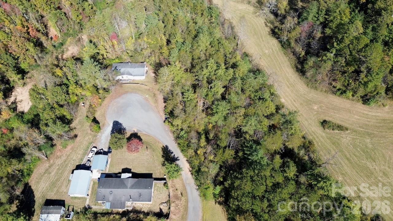 Single Family Residence at 31 White Cedar Drive, Weaverville, photo 3 of 45