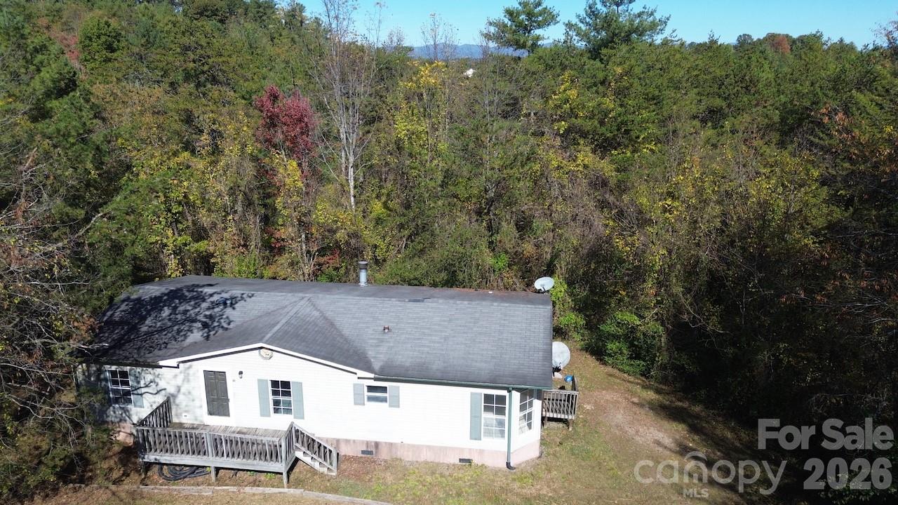 Single Family Residence at 31 White Cedar Drive, Weaverville, photo 4 of 45