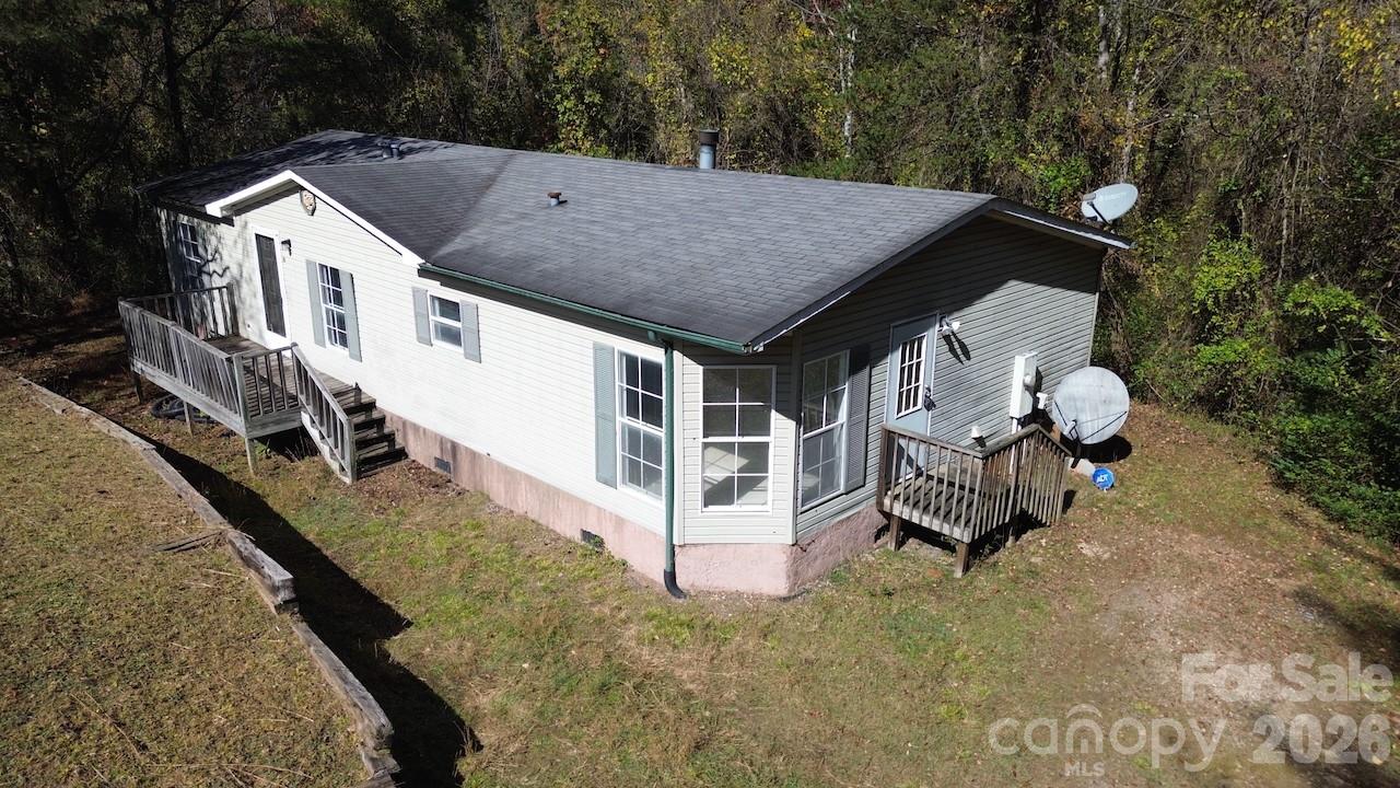 Single Family Residence at 31 White Cedar Drive, Weaverville, photo 5 of 45