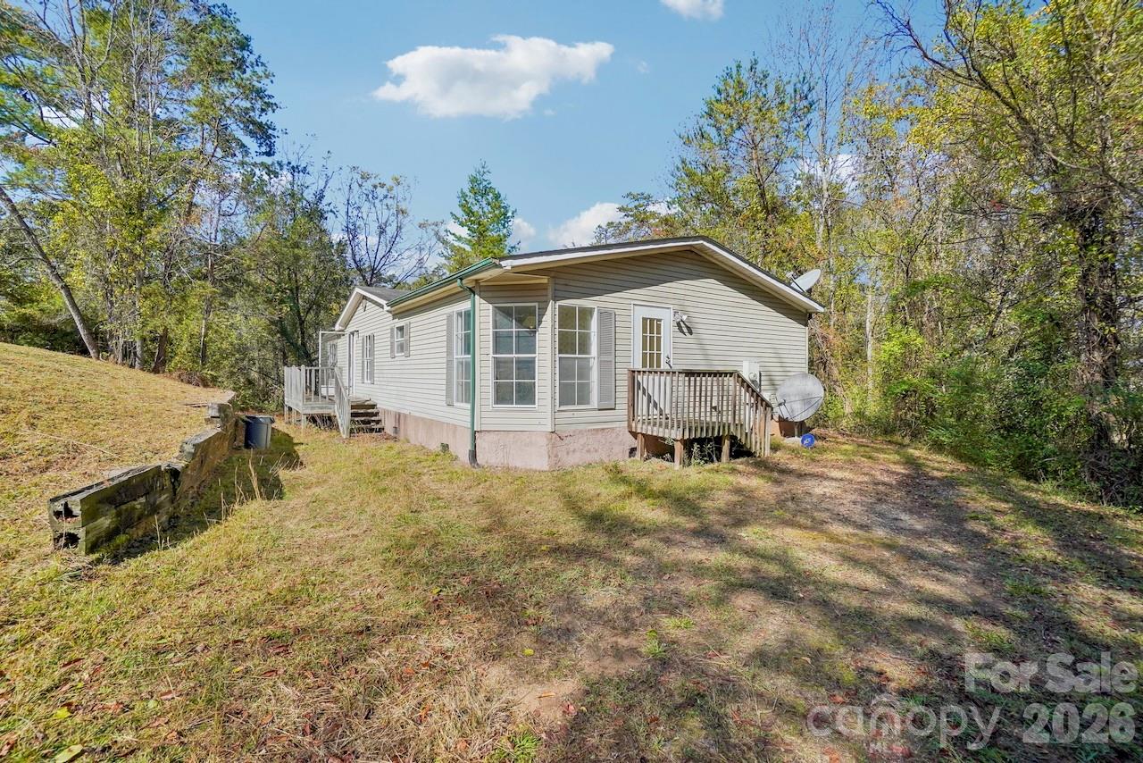 Single Family Residence at 31 White Cedar Drive, Weaverville, photo 6 of 45