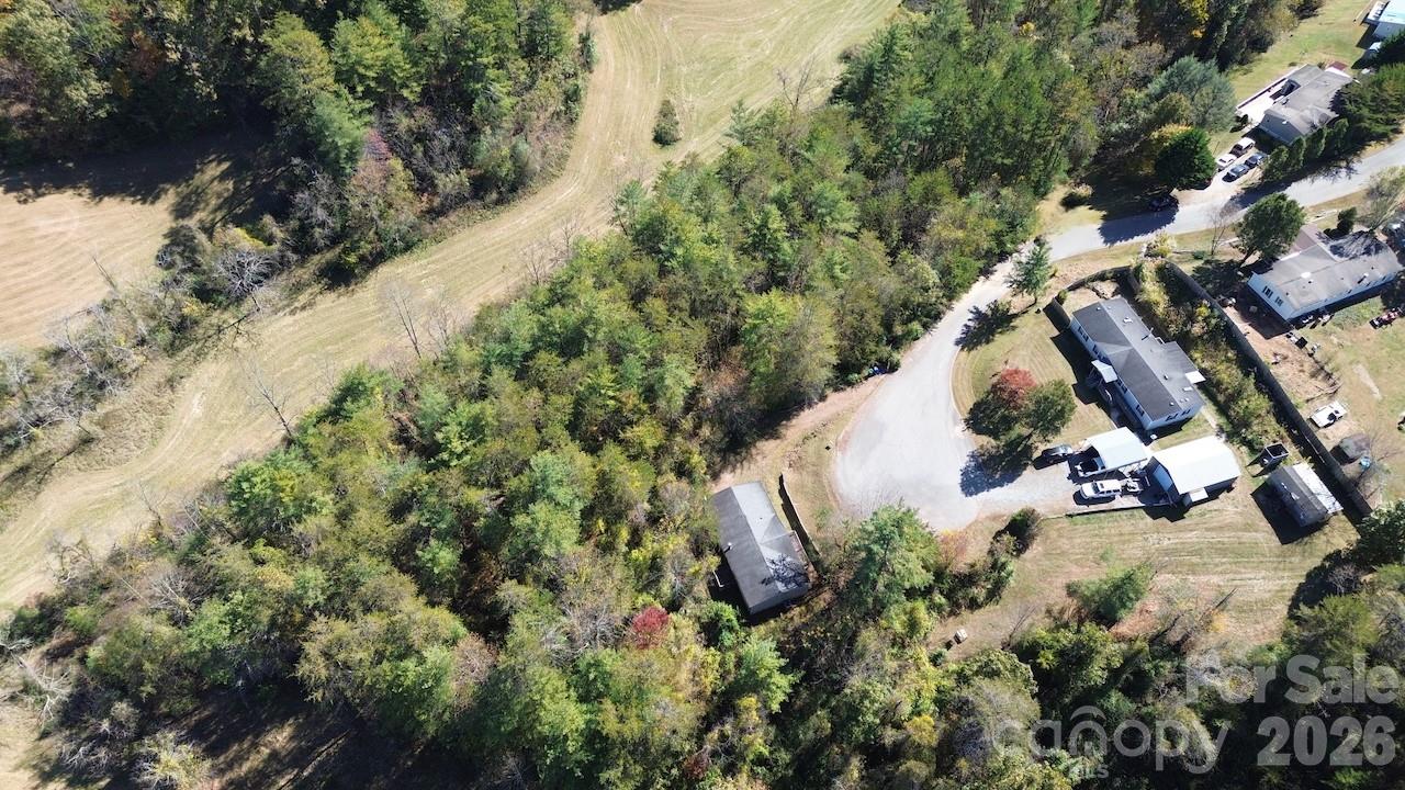Single Family Residence at 31 White Cedar Drive, Weaverville, photo 8 of 45
