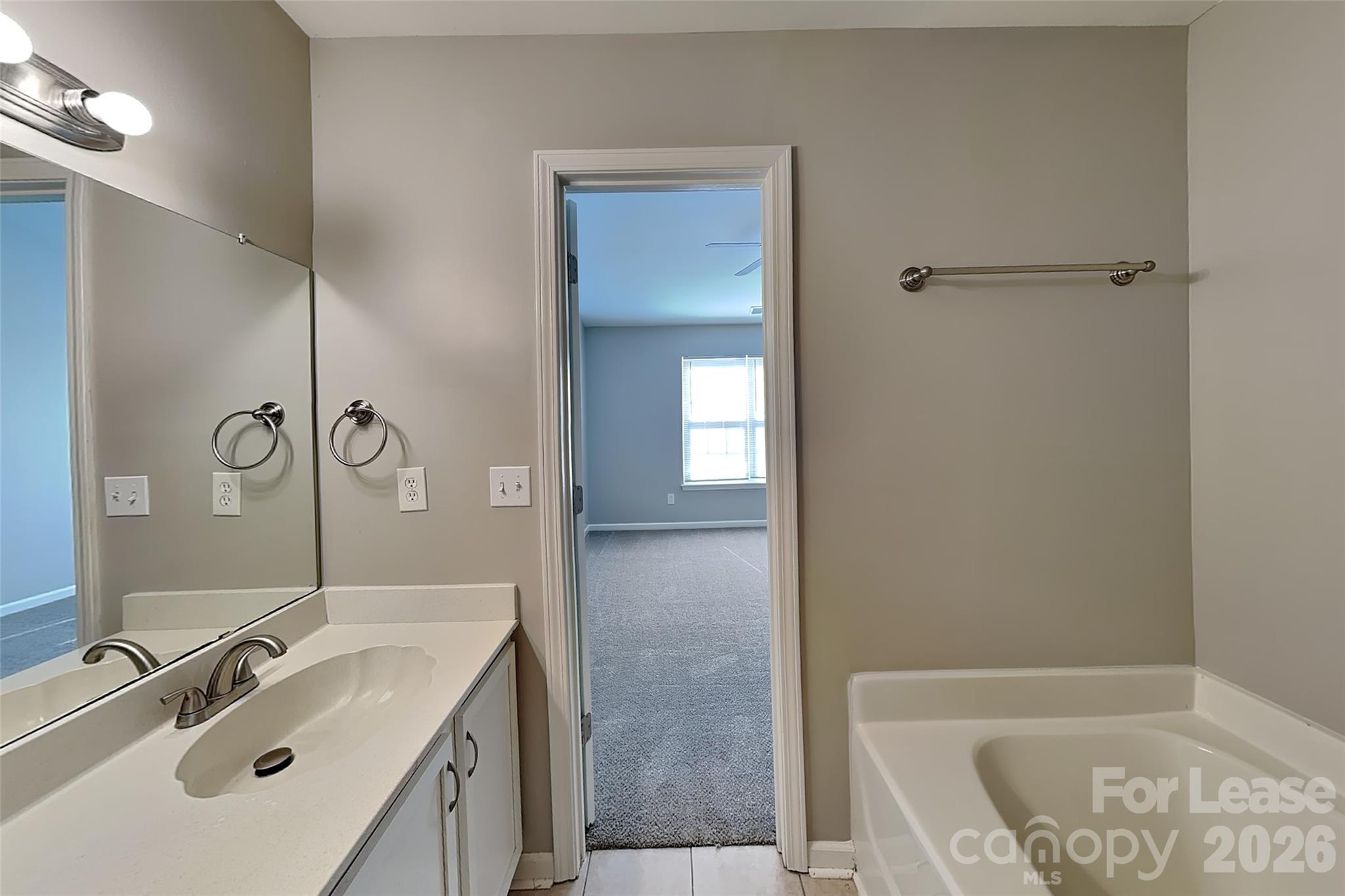 Single Family Residence at 5204 Tealstone Court, Concord, photo 9 of 16