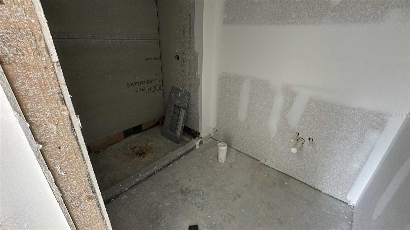 Duplex at 17099 CARLEEN AVE, PORT CHARLOTTE, photo 8 of 35