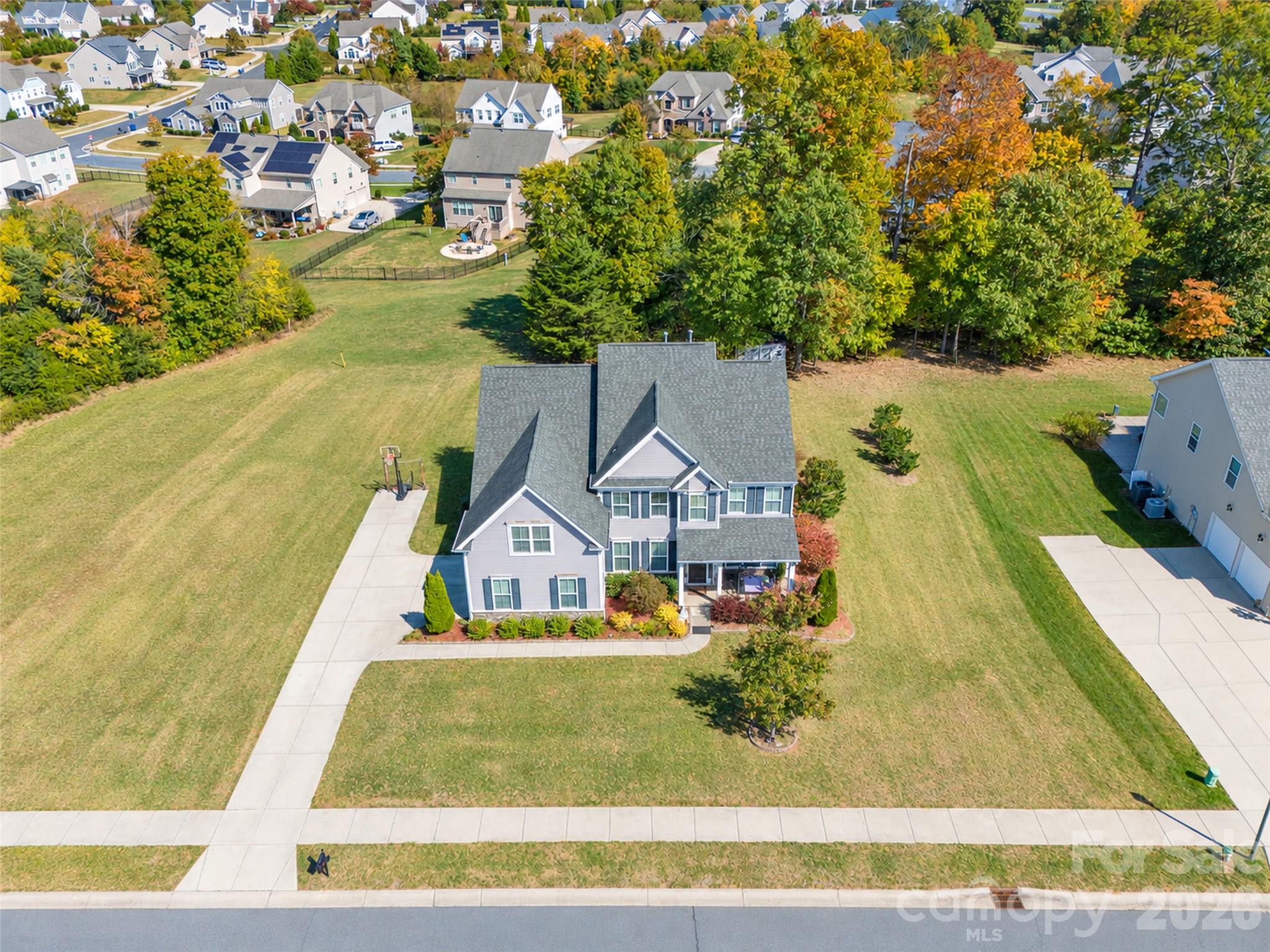 Single Family Residence at 7199 Old Valley Way, Harrisburg, photo 2 of 45