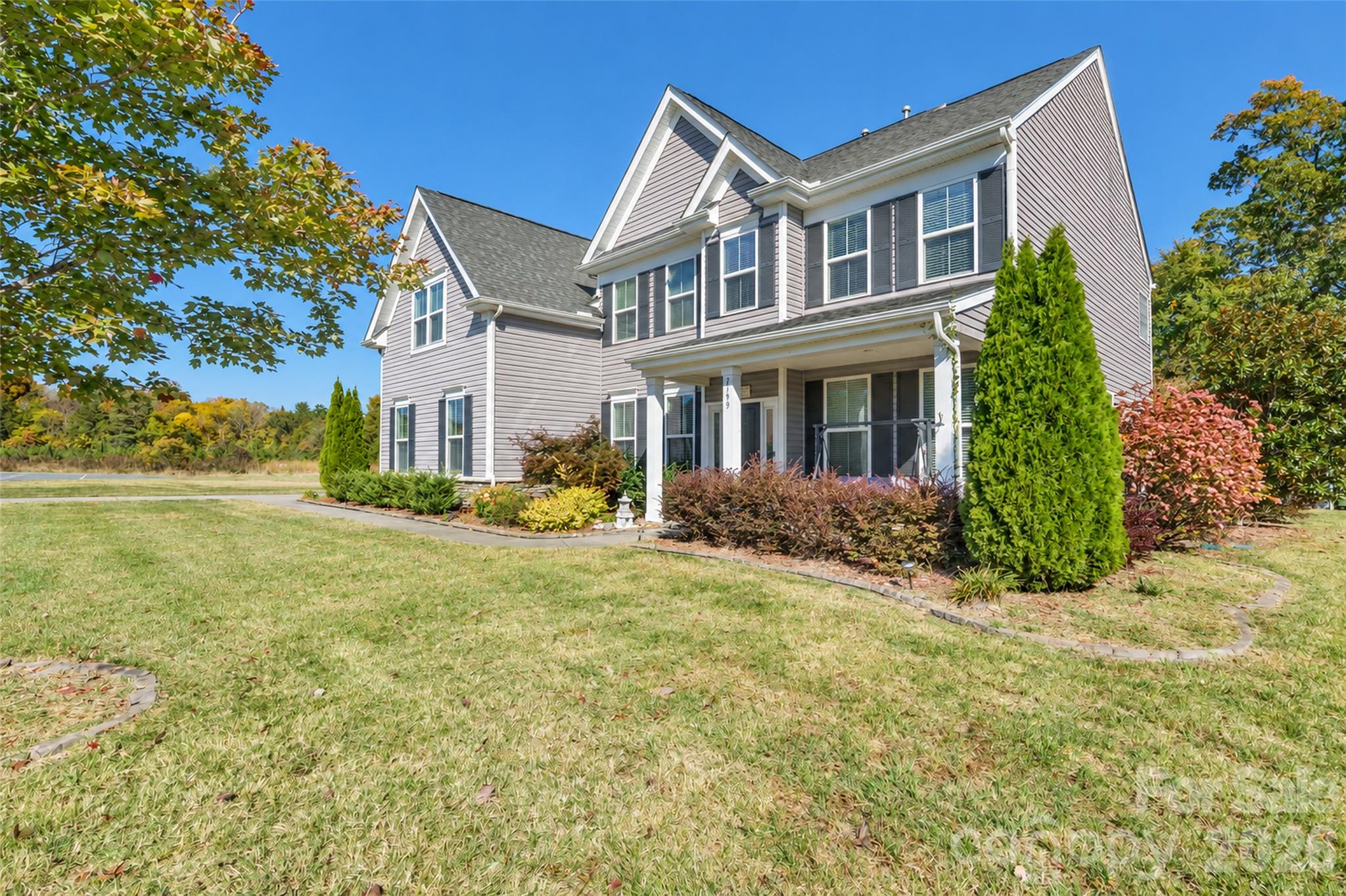 Single Family Residence at 7199 Old Valley Way, Harrisburg, photo 6 of 45