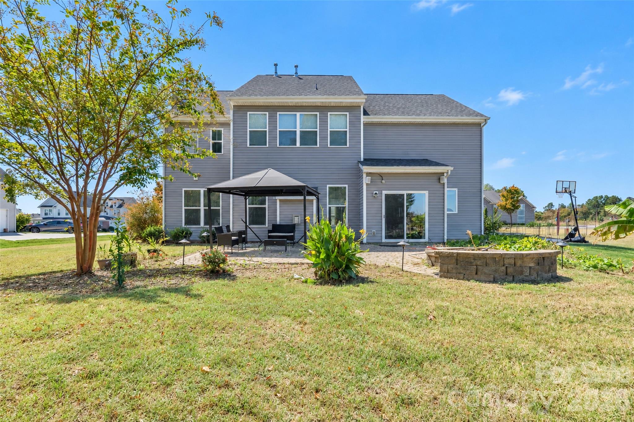 Single Family Residence at 7199 Old Valley Way, Harrisburg, photo 9 of 45
