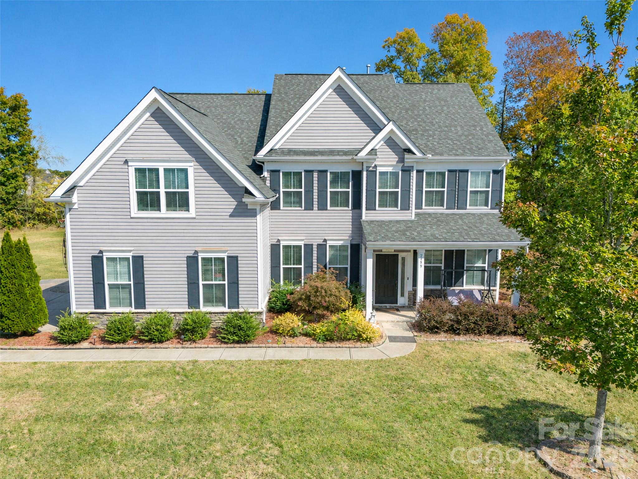 Single Family Residence at 7199 Old Valley Way, Harrisburg, photo 11 of 45