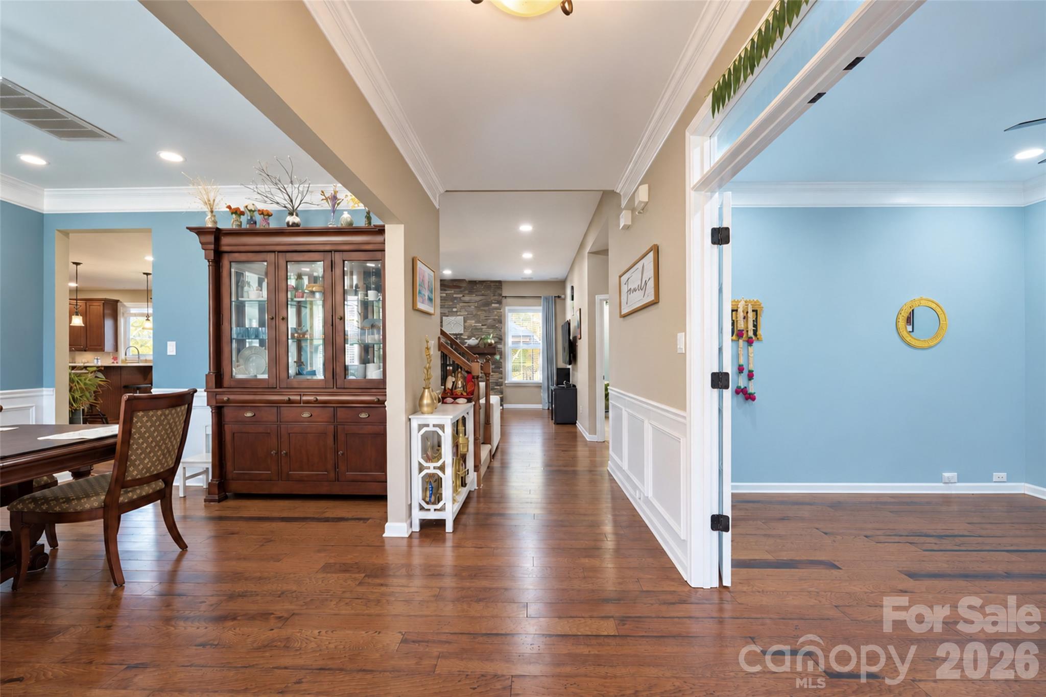 Single Family Residence at 7199 Old Valley Way, Harrisburg, photo 13 of 45