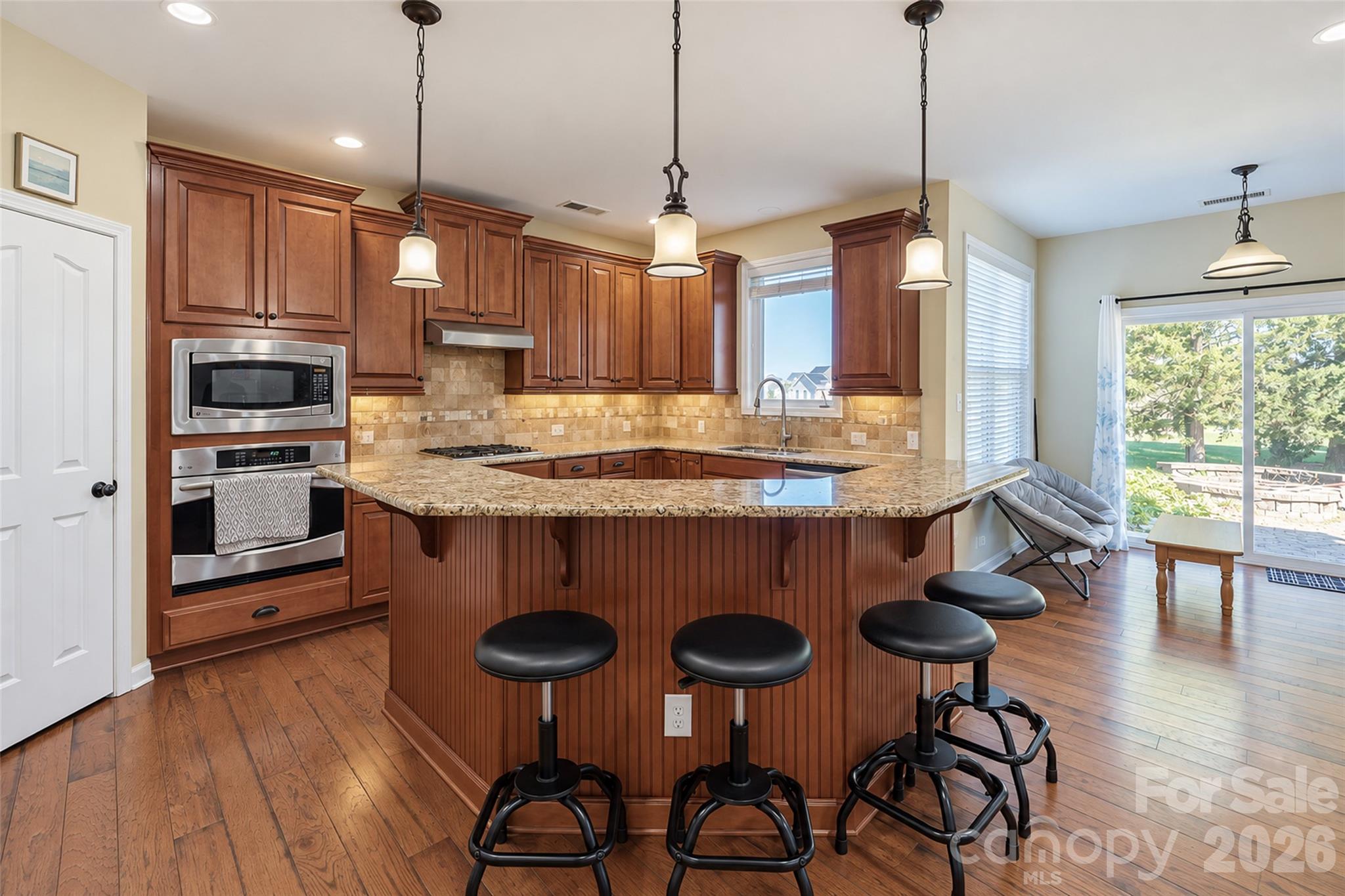 Single Family Residence at 7199 Old Valley Way, Harrisburg, photo 16 of 45
