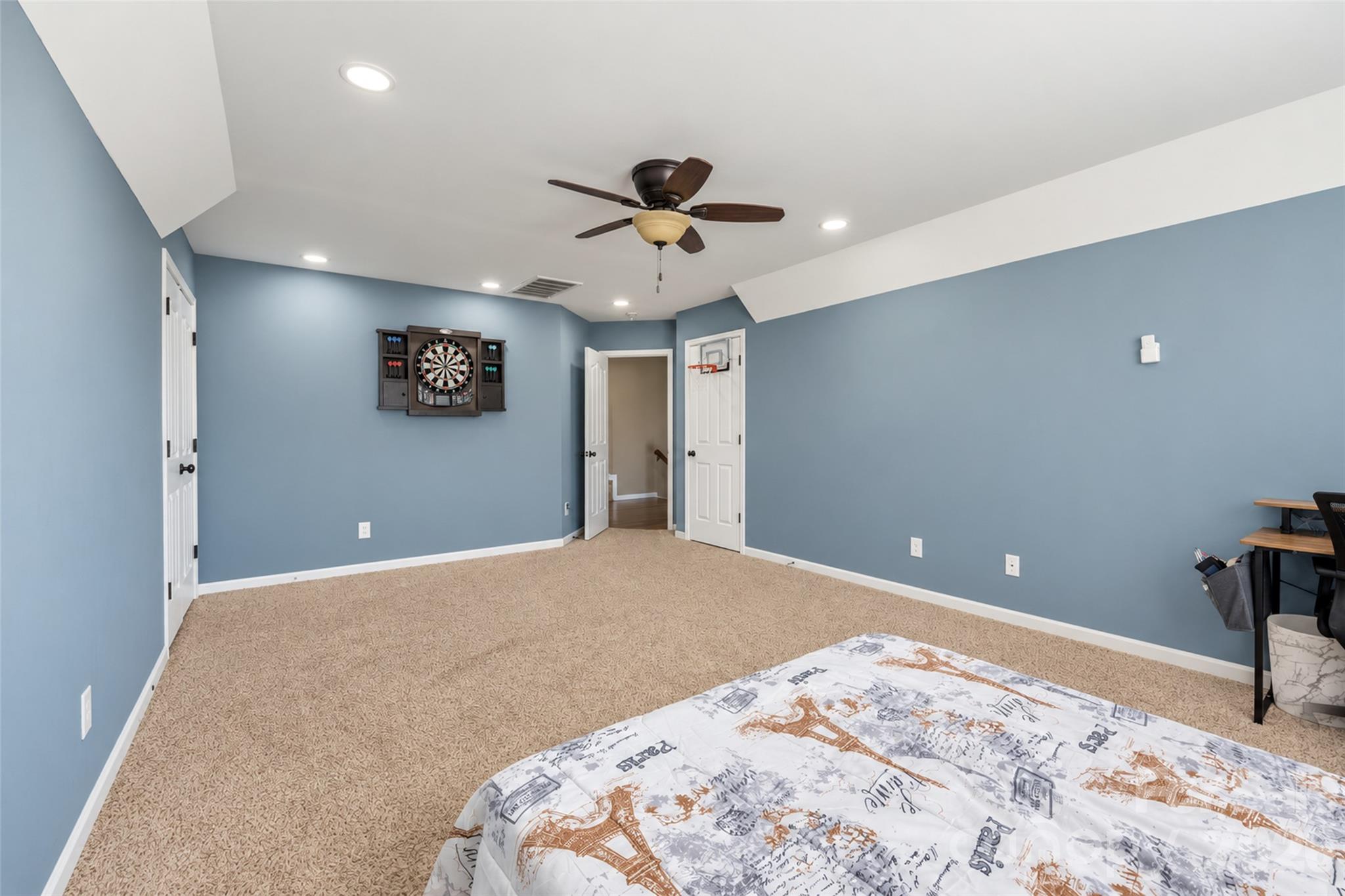 Single Family Residence at 7199 Old Valley Way, Harrisburg, photo 37 of 45