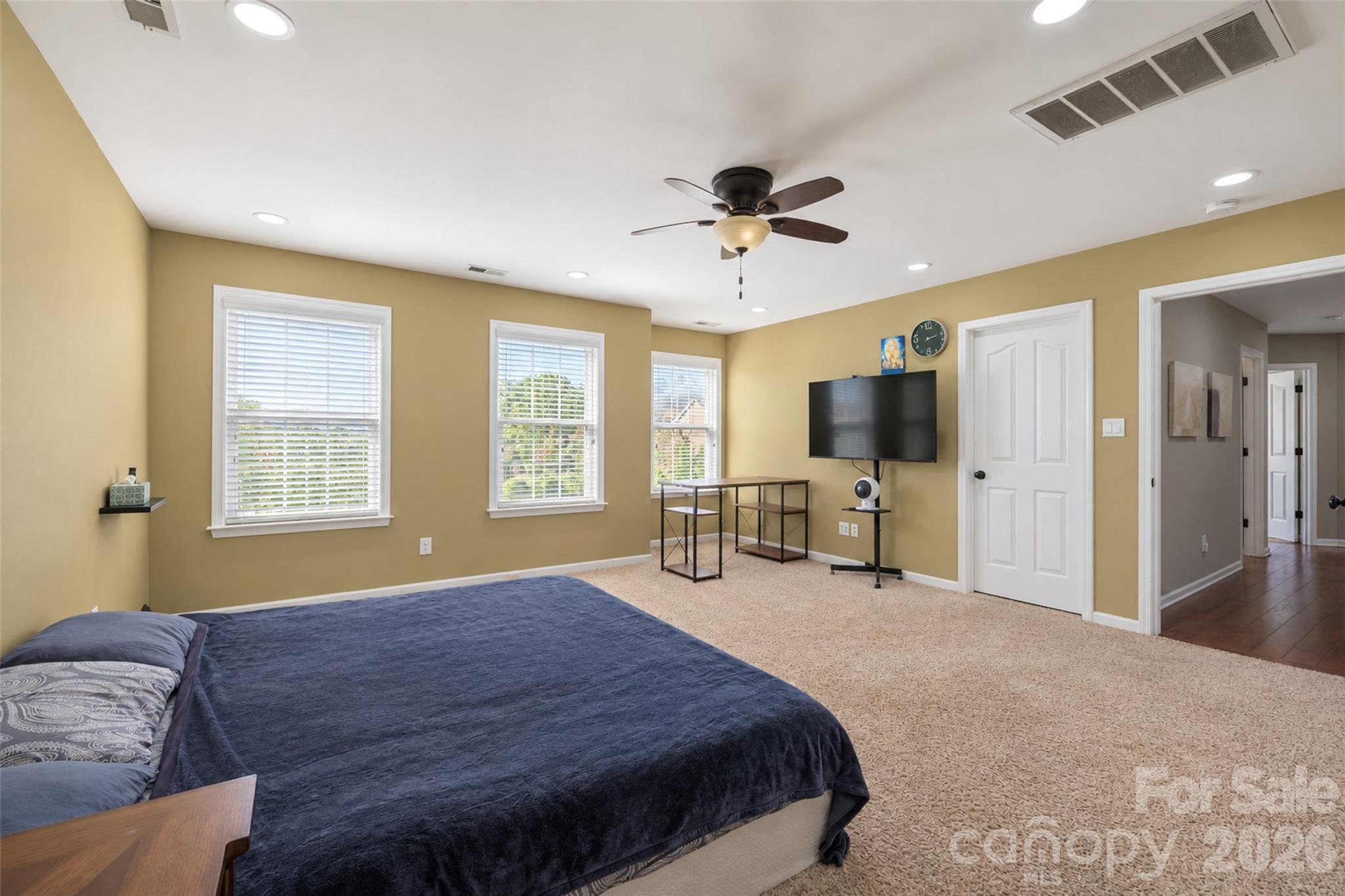 Single Family Residence at 7199 Old Valley Way, Harrisburg, photo 40 of 45