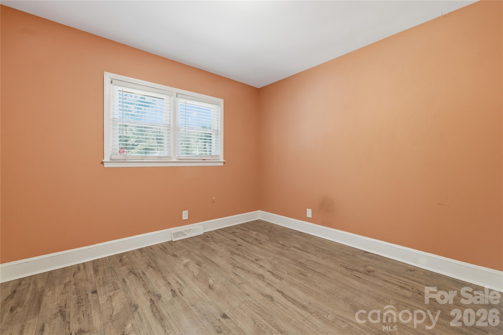 Single Family Residence at 3900 Tipperary Place, Charlotte, photo 12 of 26