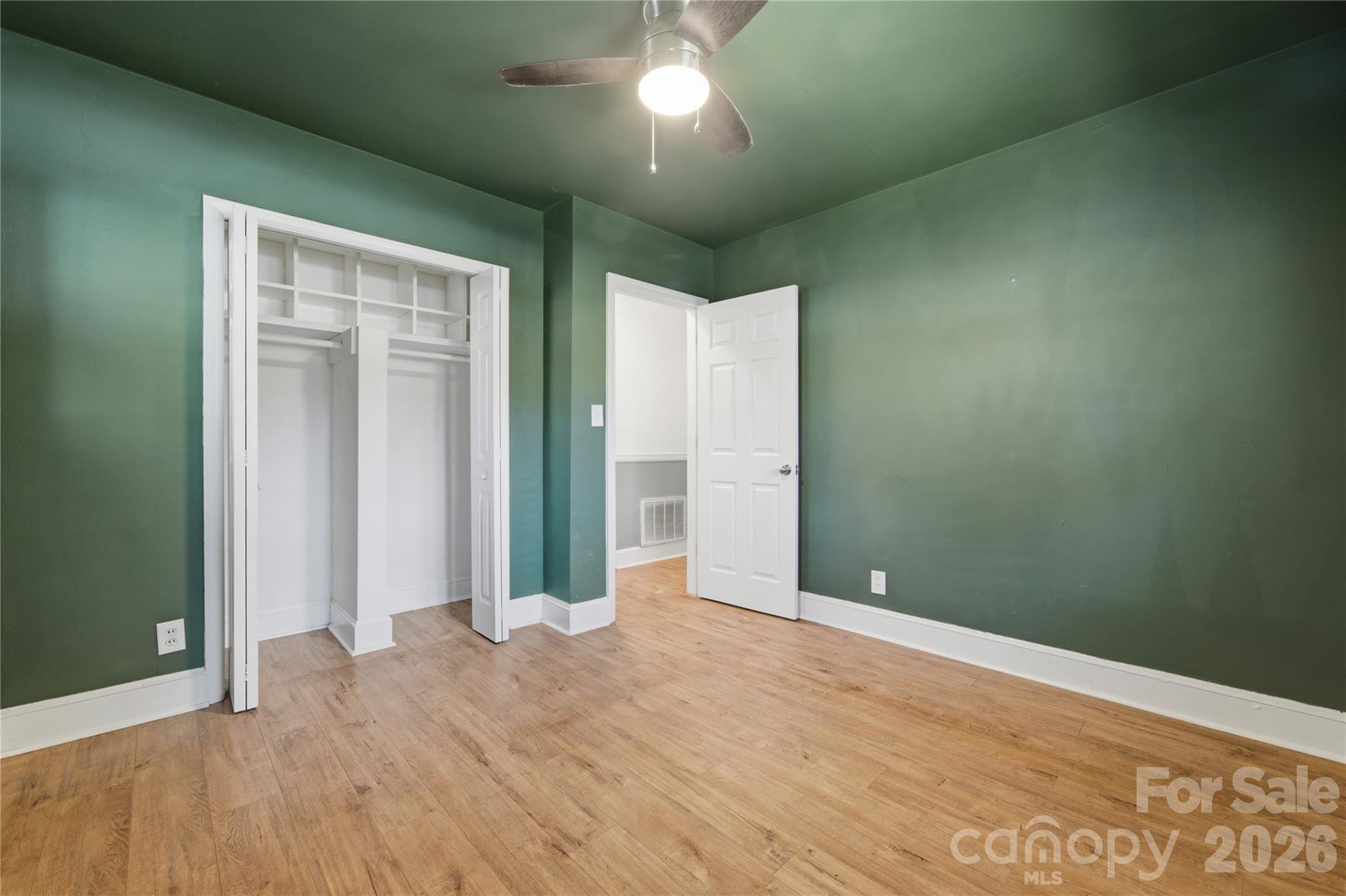 Single Family Residence at 3900 Tipperary Place, Charlotte, photo 16 of 26