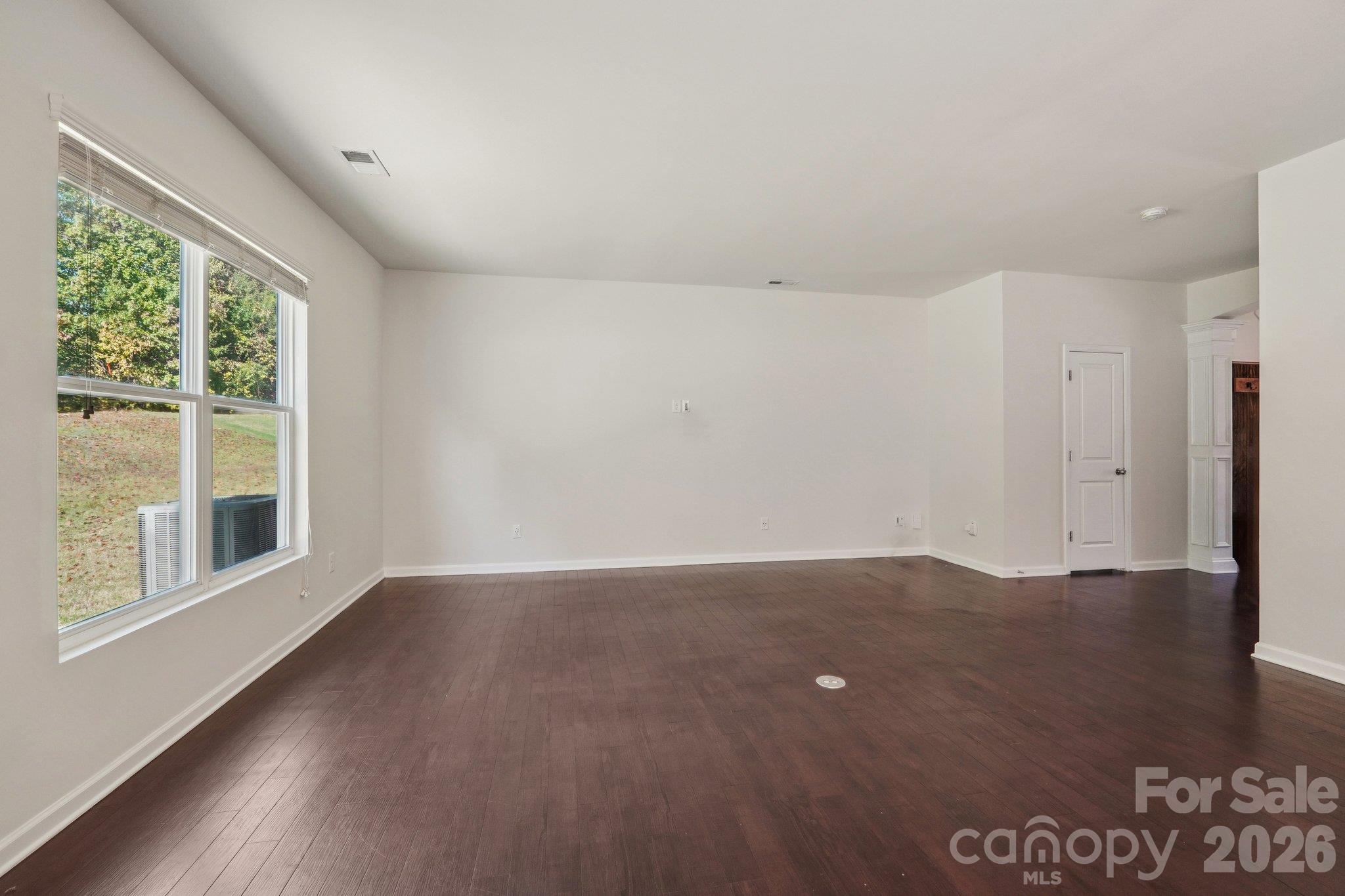 Single Family Residence at 1331 Soothing Court, Concord, photo 6 of 29