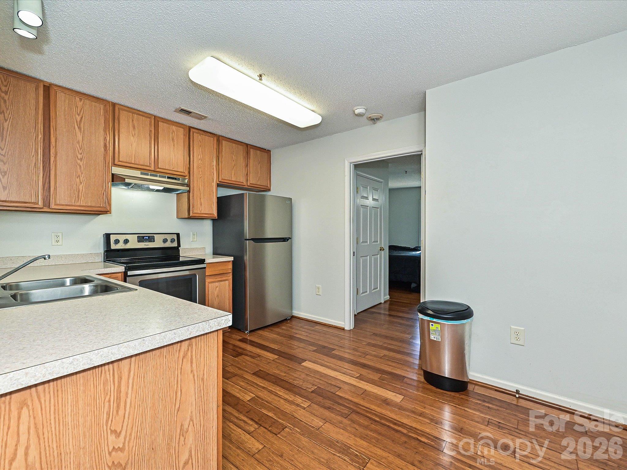 Condominium at 110 Steam Engine Drive, Mooresville, photo 5 of 14