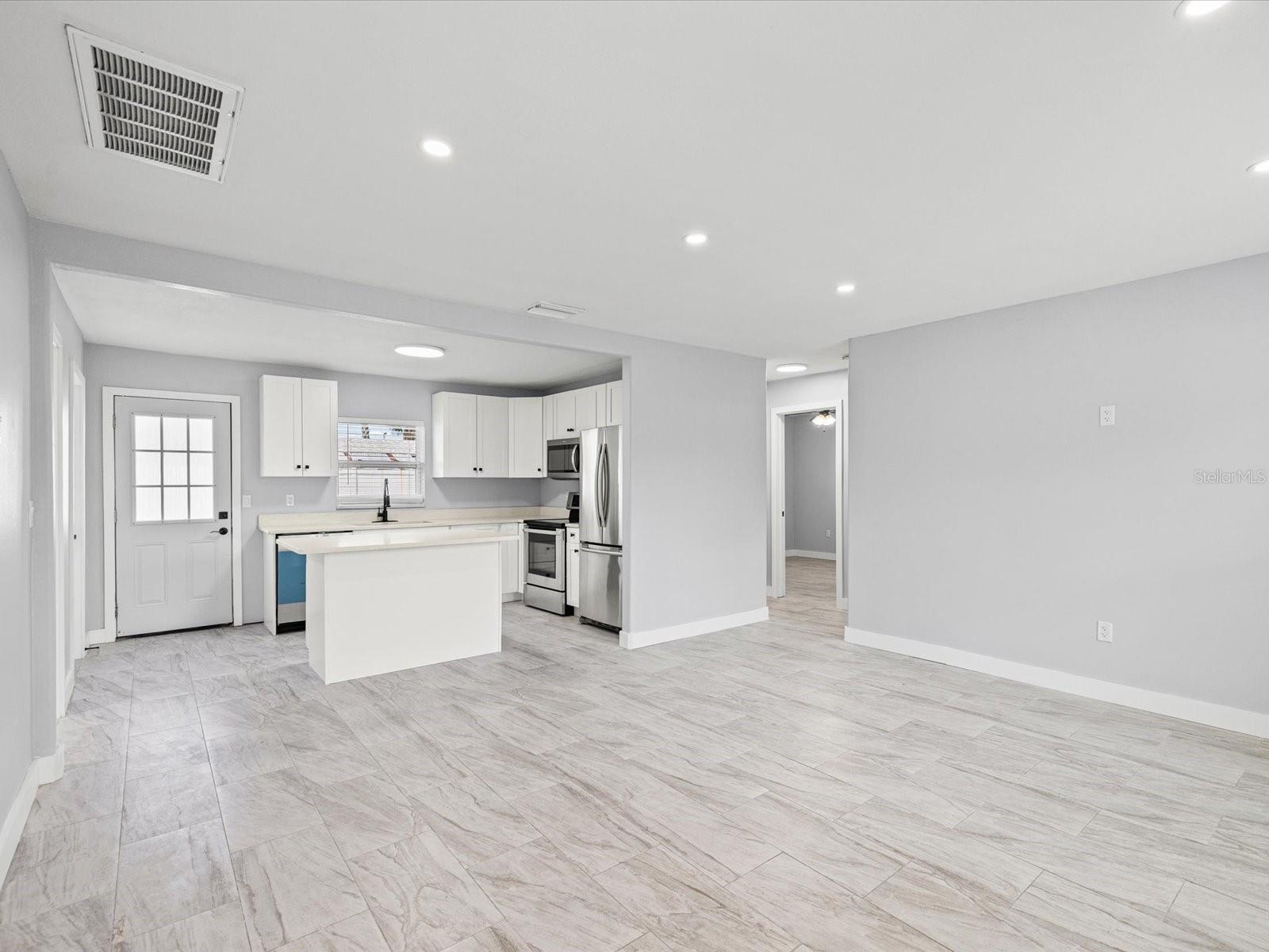 Single Family Residence at 6615 DEL PRADO TER, NEW PORT RICHEY, photo 19 of 58