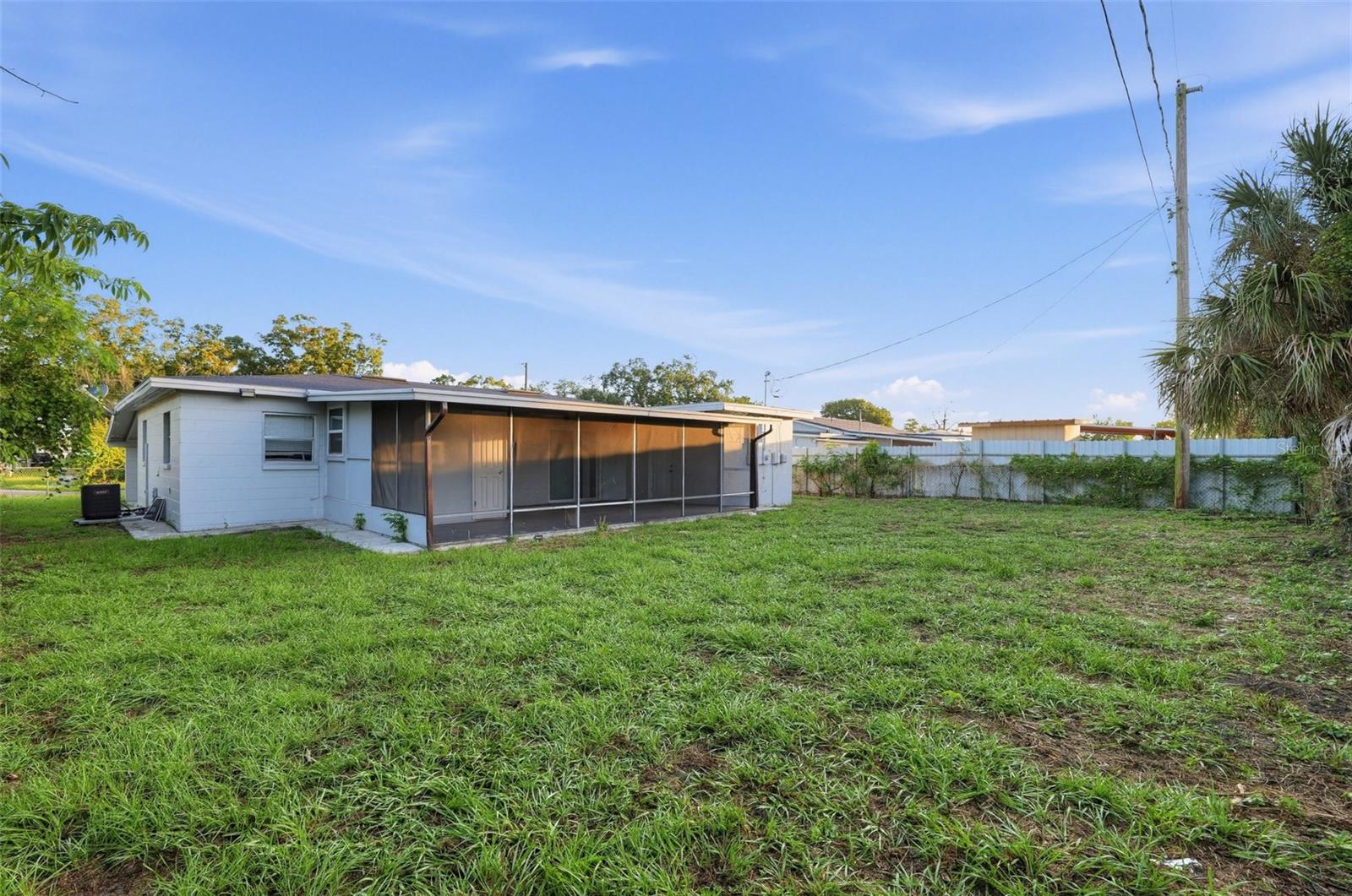 Single Family Residence at 7201 KINGSTON DR, TAMPA, photo 28 of 31