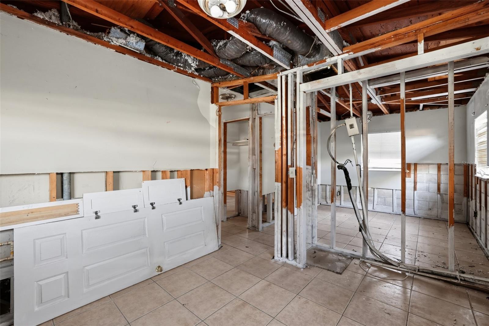 Single Family Residence at 7201 KINGSTON DR, TAMPA, photo 15 of 31