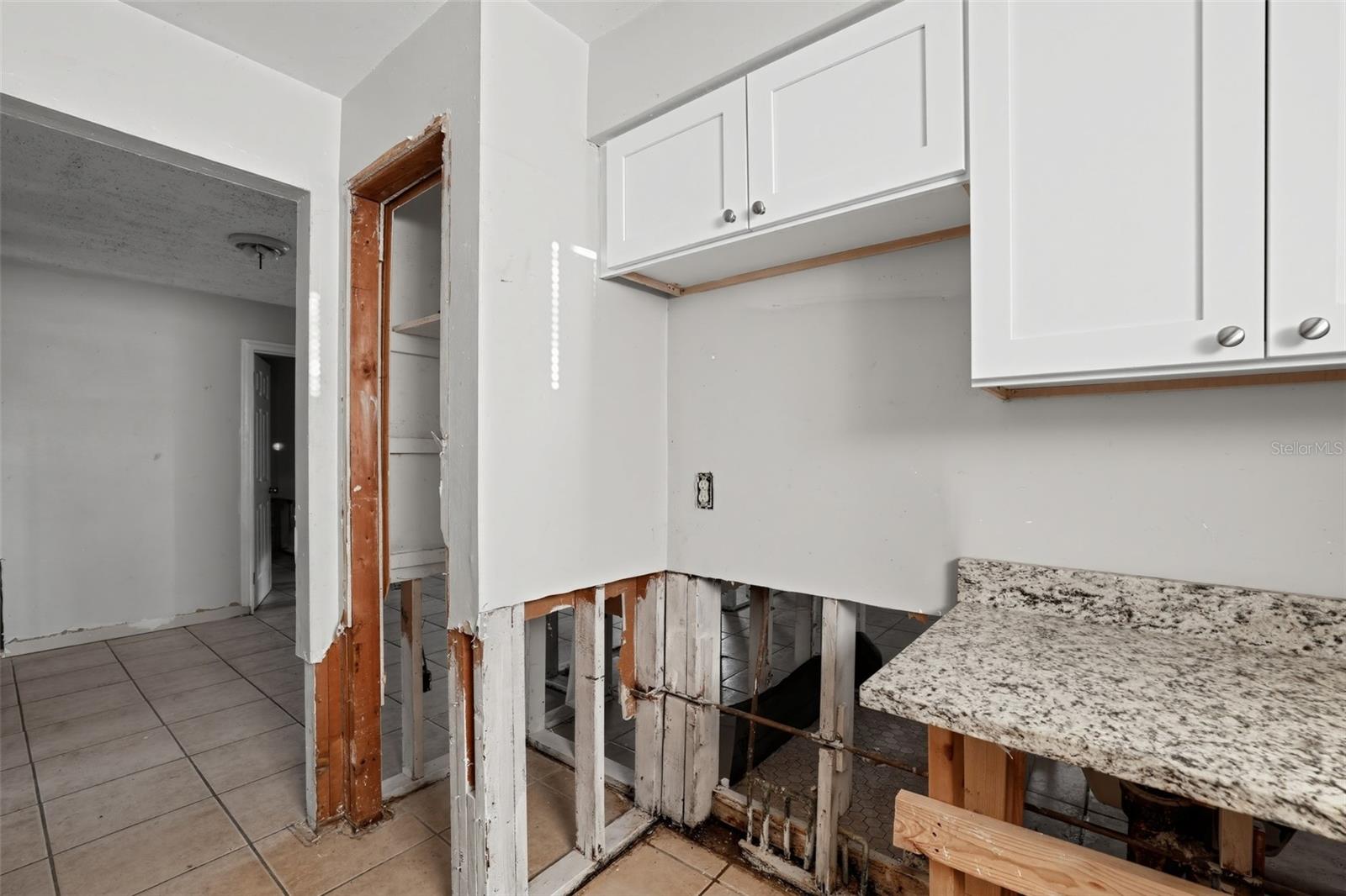 Single Family Residence at 7201 KINGSTON DR, TAMPA, photo 10 of 31