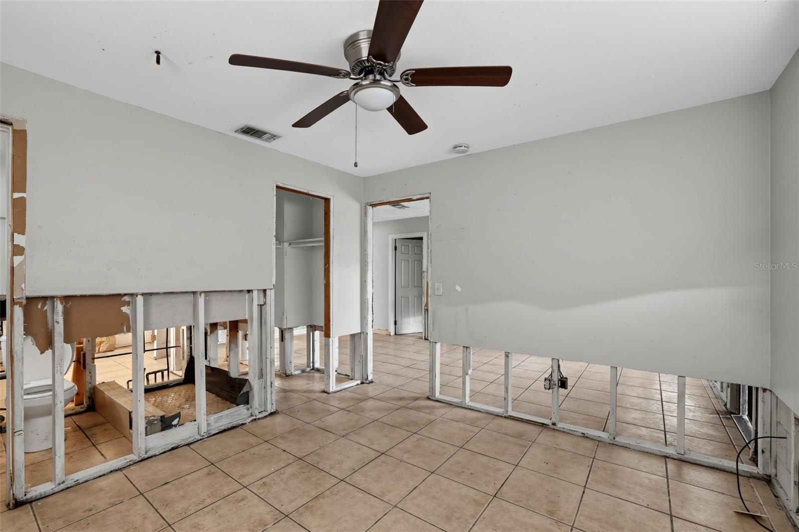 Single Family Residence at 7201 KINGSTON DR, TAMPA, photo 22 of 31