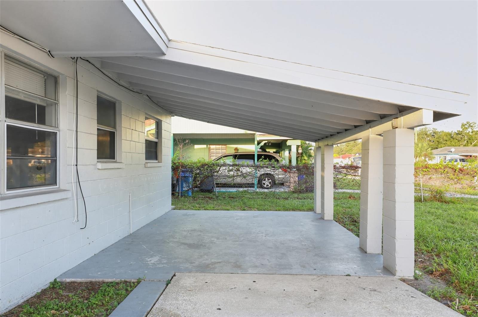 Single Family Residence at 7201 KINGSTON DR, TAMPA, photo 5 of 31