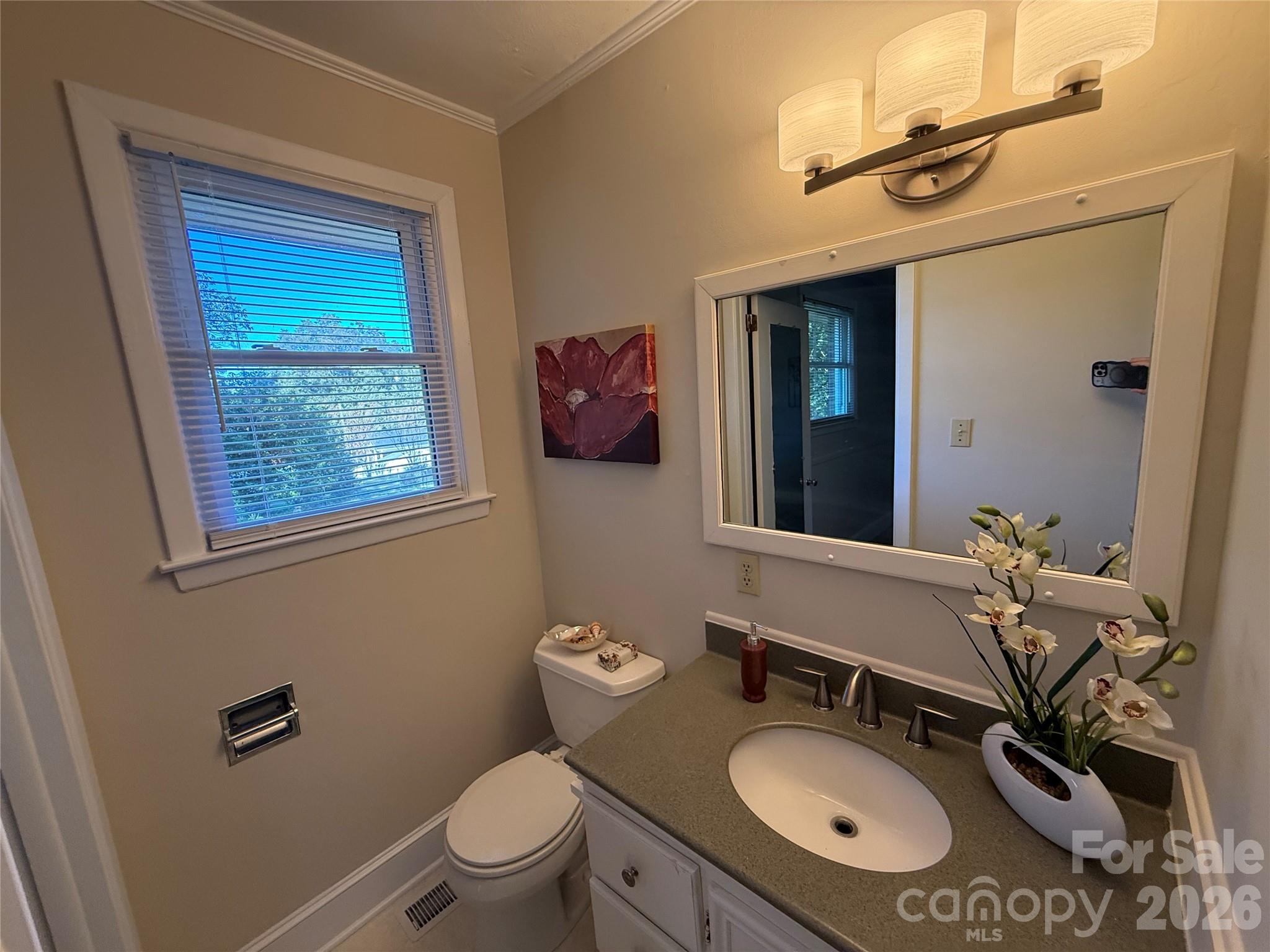 Single Family Residence at 2019 Carol Drive, Gastonia, photo 19 of 36
