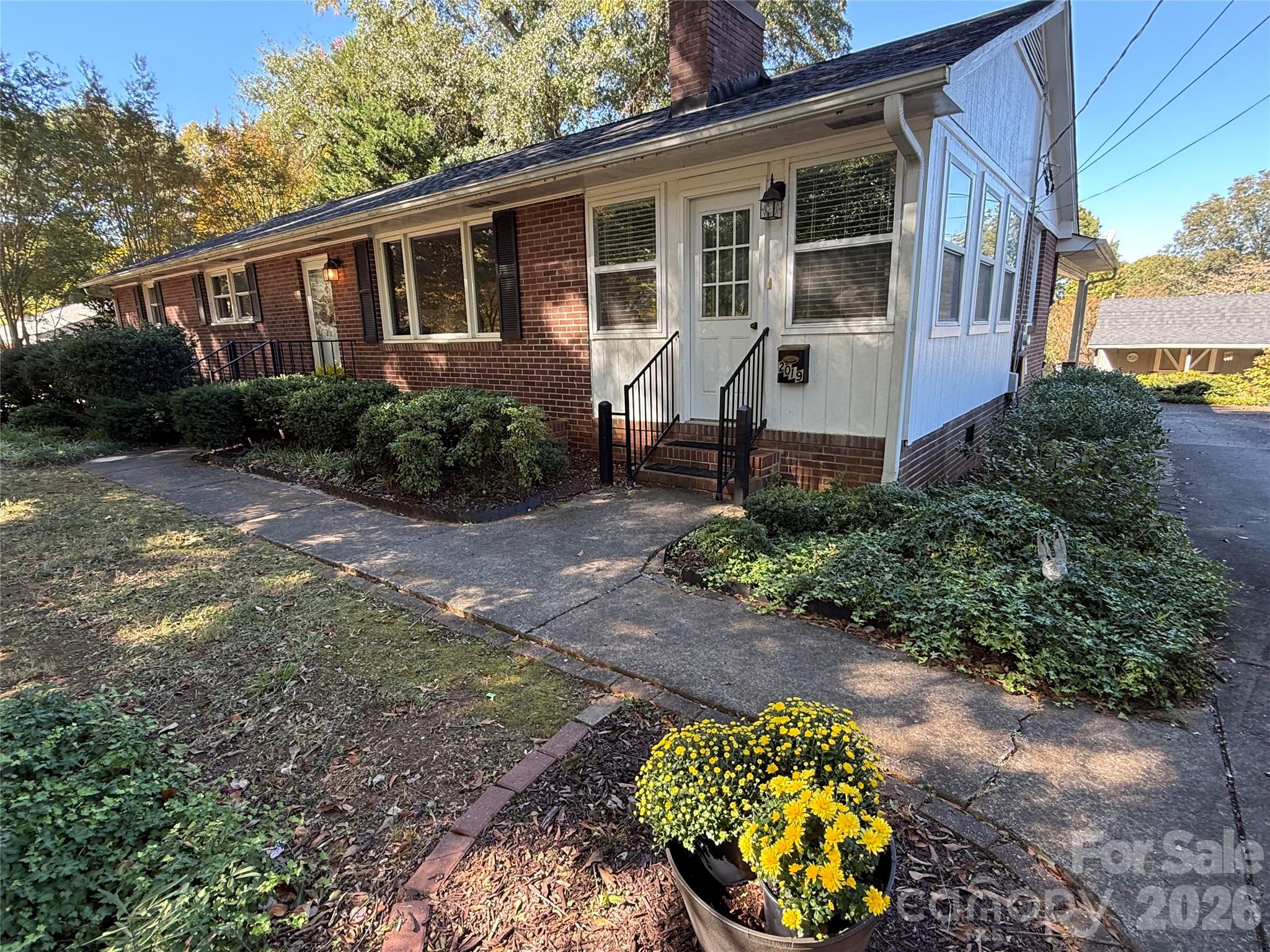 Single Family Residence at 2019 Carol Drive, Gastonia, photo 34 of 36