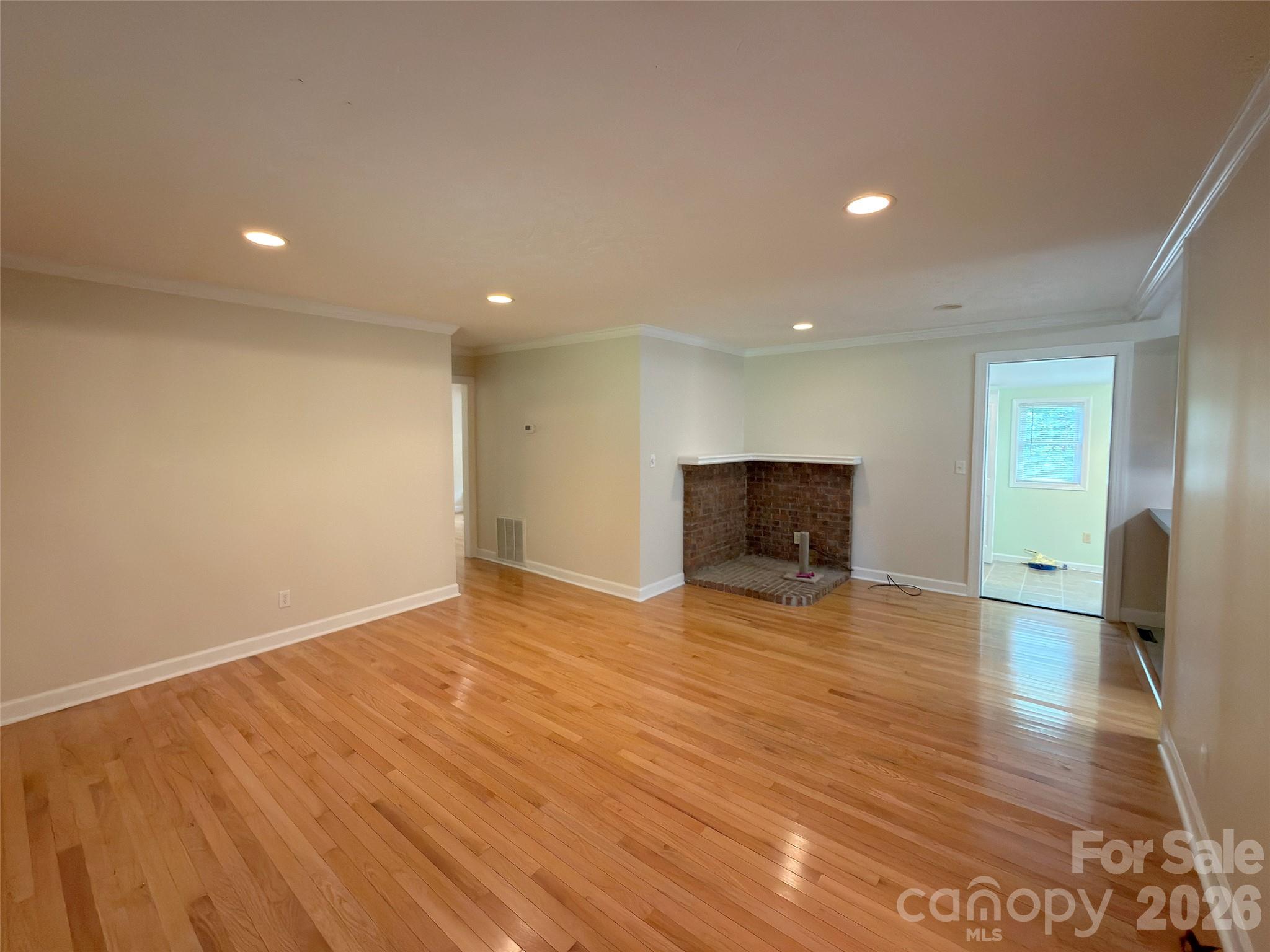 Living Room. - 22 McMinn Road, Hendersonville