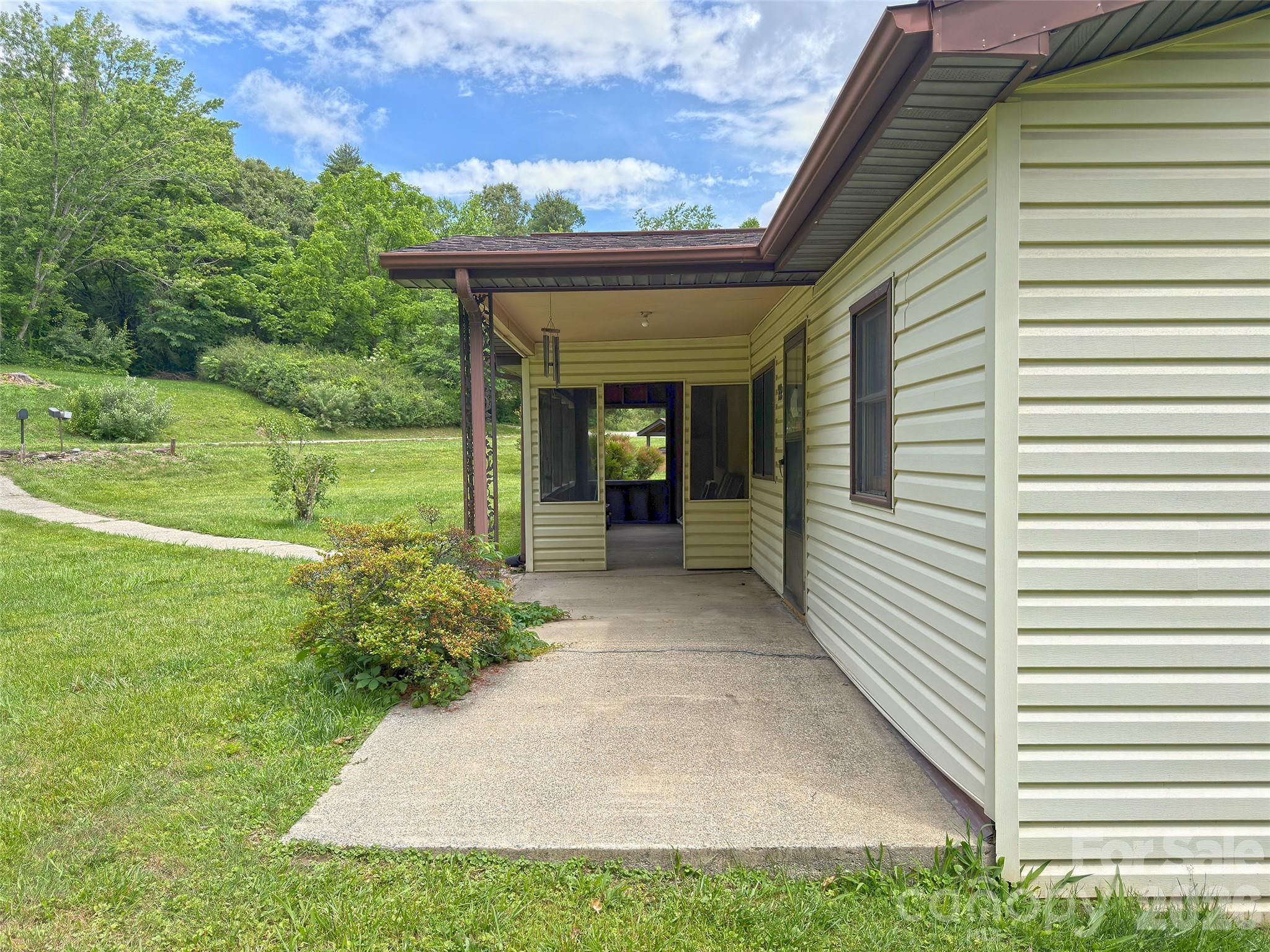 Front entrance - 22 McMinn Road, Hendersonville