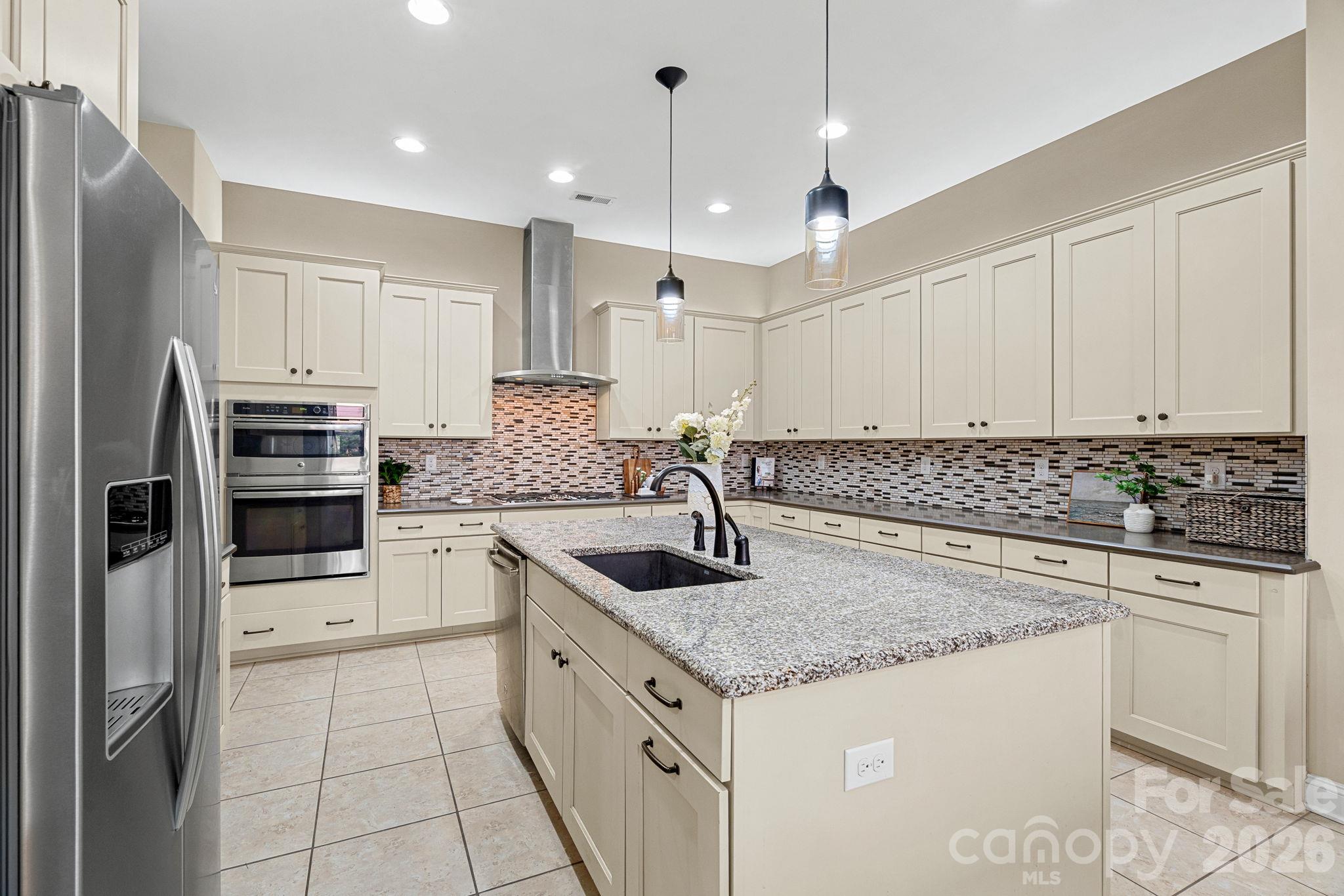 Single Family Residence at 432 Granite Lake Court, Denver, photo 12 of 48