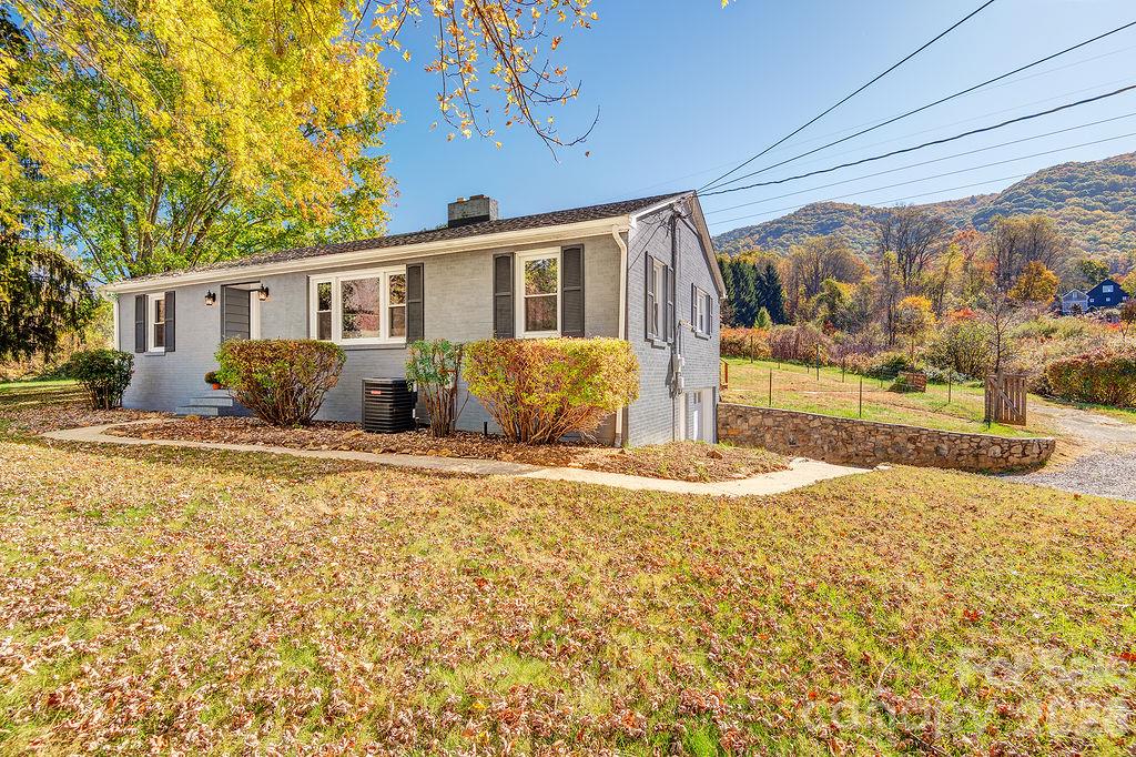 Single Family Residence at 15 Dave Way, Canton, photo 26 of 30