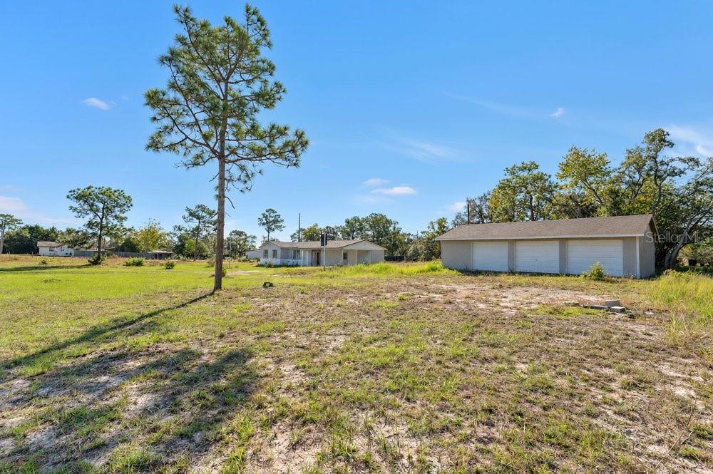 Single Family Residence at 13386 TAYLOR ST, BROOKSVILLE, photo 3 of 37