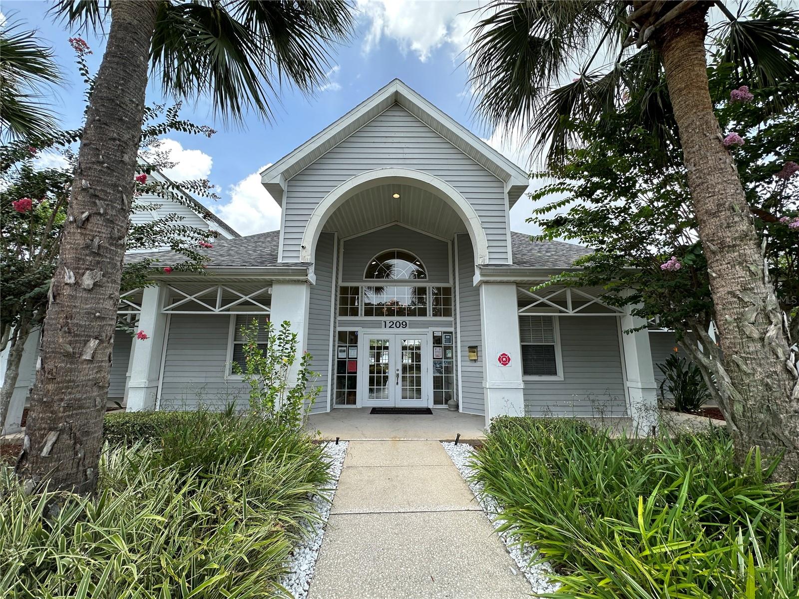 1218 BERMUDA LAKES LN #203