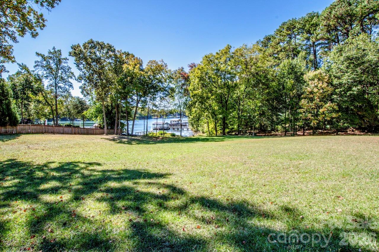 Water access just a short walk away - 351 Catalina Drive, Mooresville