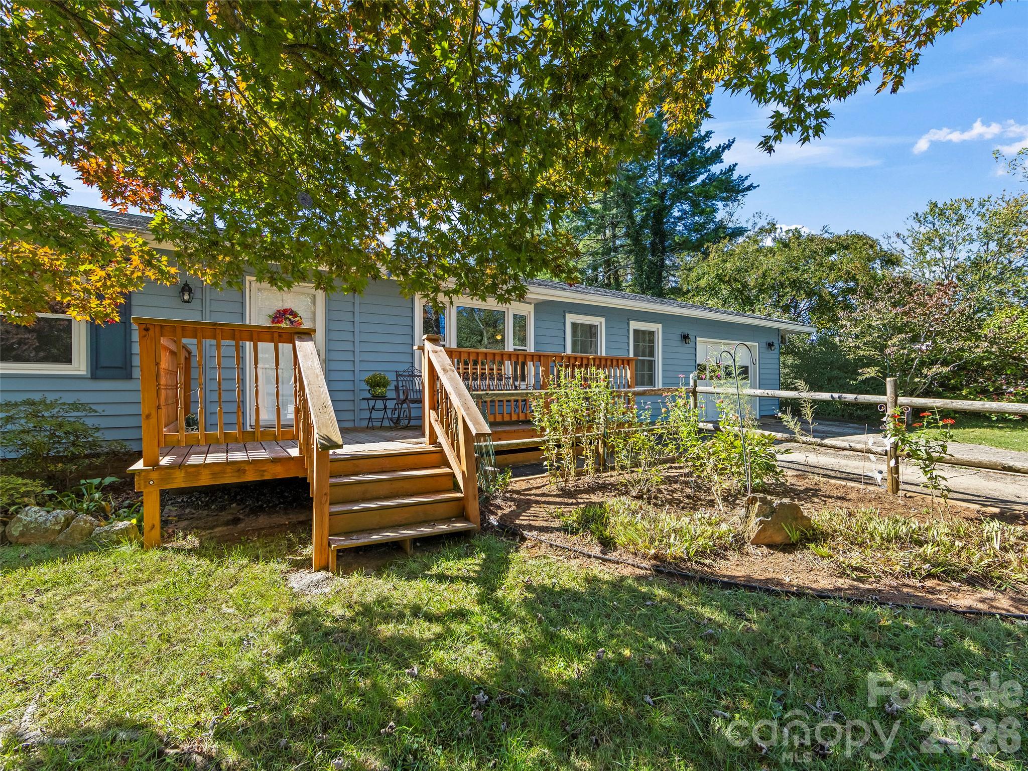 Single Family Residence at 31 Southwicke Drive, Arden, photo 3 of 31