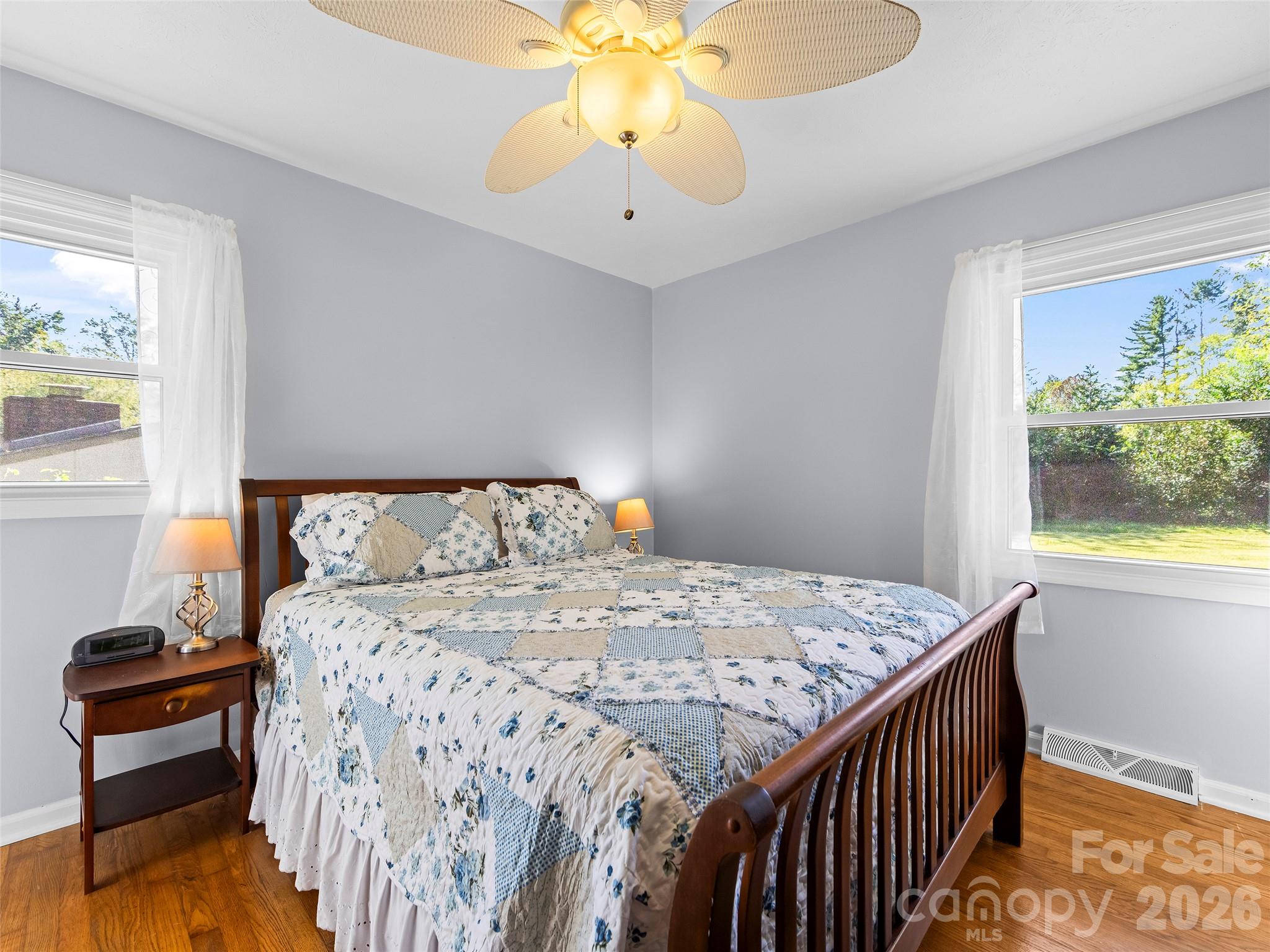 Single Family Residence at 31 Southwicke Drive, Arden, photo 16 of 31